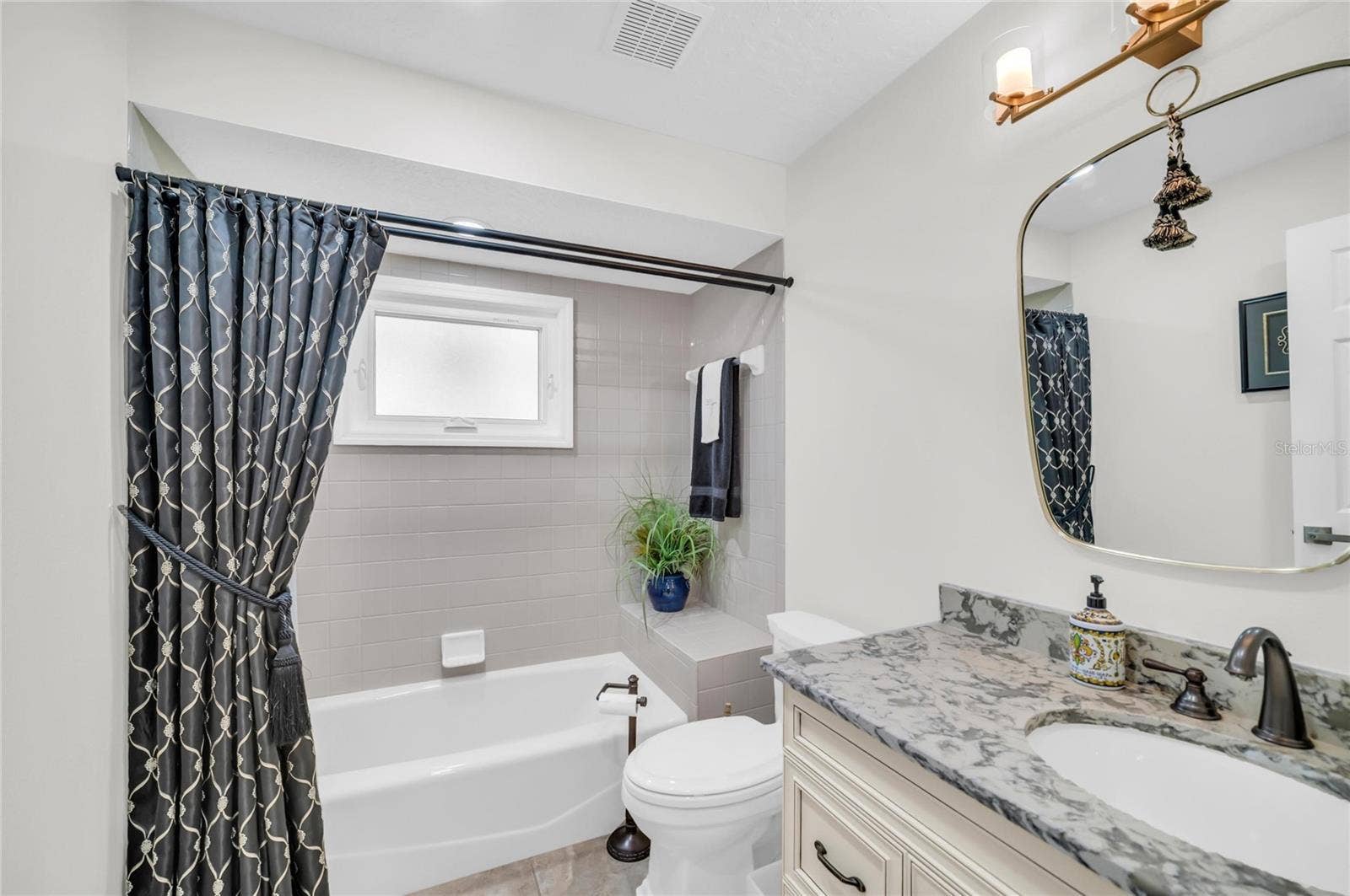 2nd Bathroom
