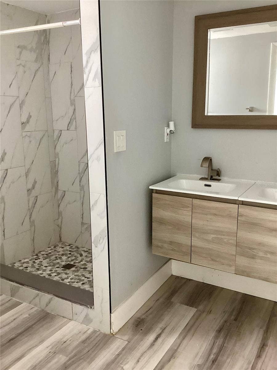 Primary bath-(garage conversion)