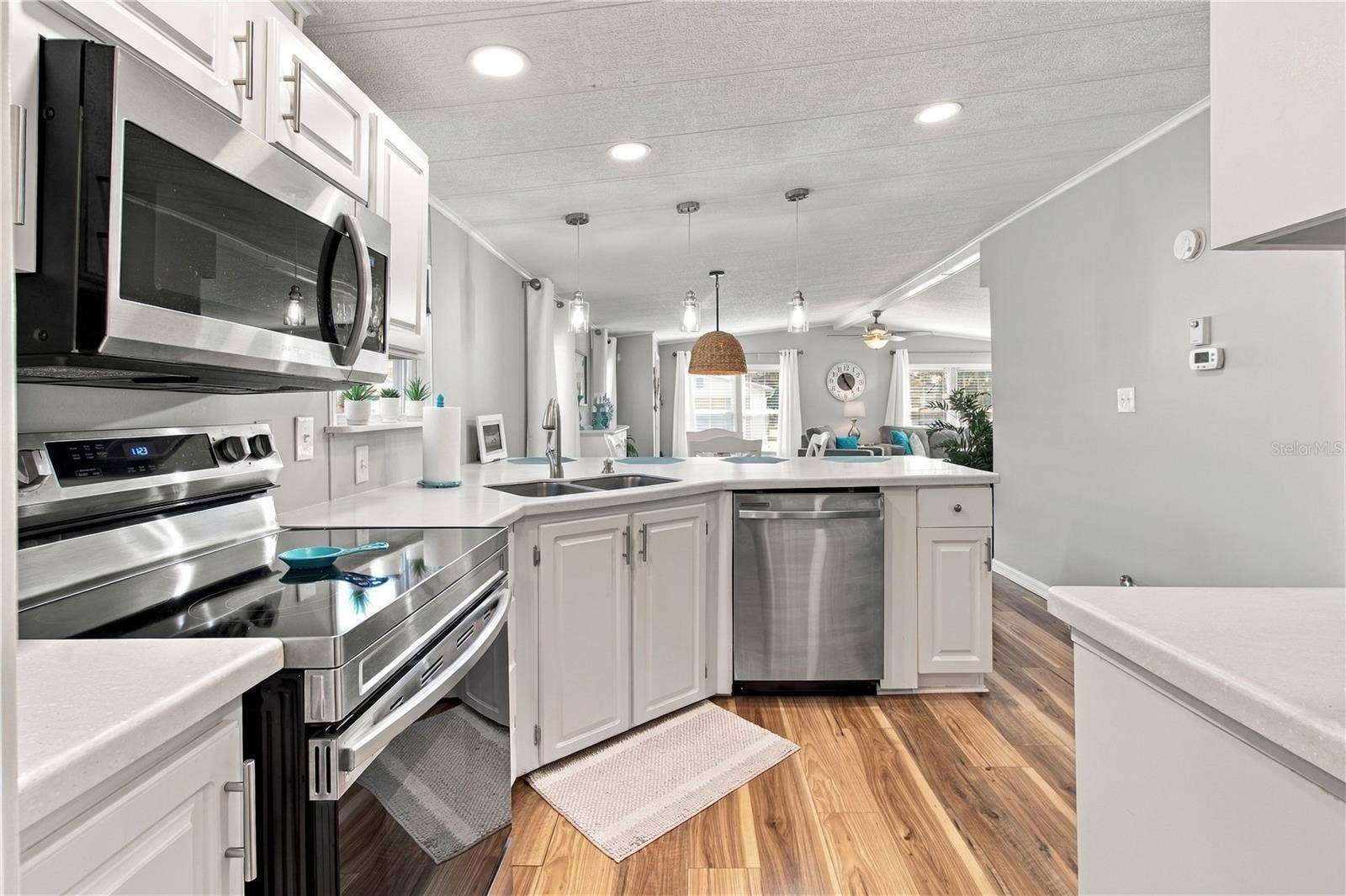 105 MEADOW CIRCLE, Ellenton, FL 34222 105 MEADOW CIRCLE, Ellenton, FL 34222
