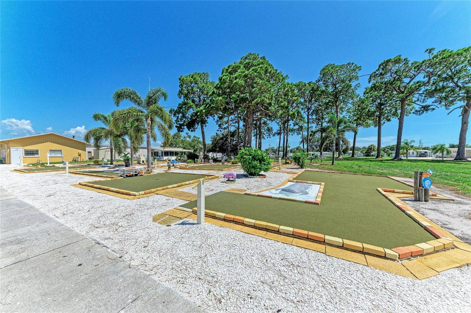 4924 OAKLAND HILLS AVENUE, Sarasota, FL 34234 4924 OAKLAND HILLS AVENUE, Sarasota, FL 34234