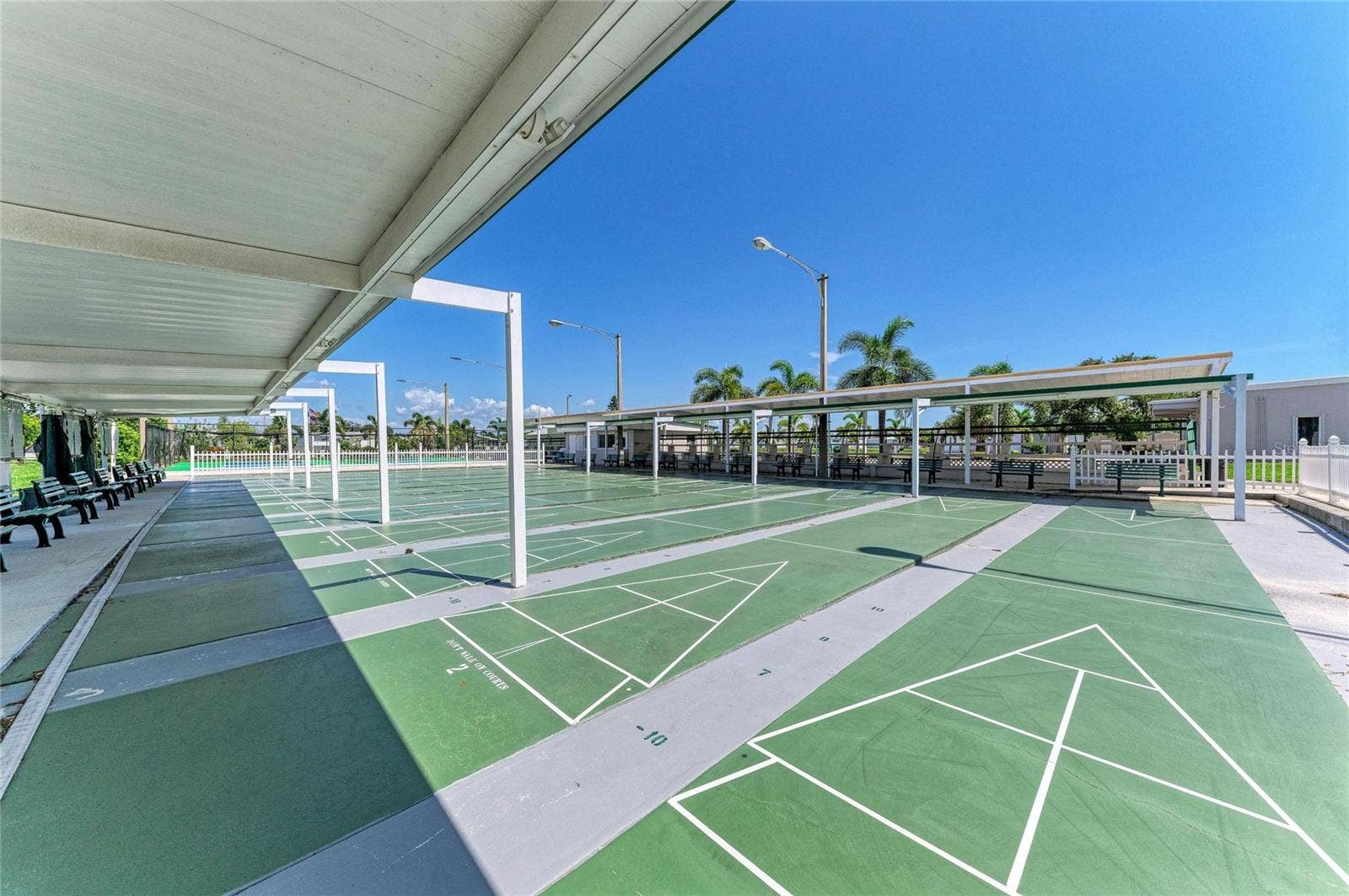 4924 OAKLAND HILLS AVENUE, Sarasota, FL 34234 4924 OAKLAND HILLS AVENUE, Sarasota, FL 34234