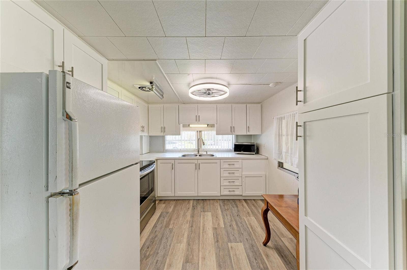 4924 OAKLAND HILLS AVENUE, Sarasota, FL 34234 4924 OAKLAND HILLS AVENUE, Sarasota, FL 34234