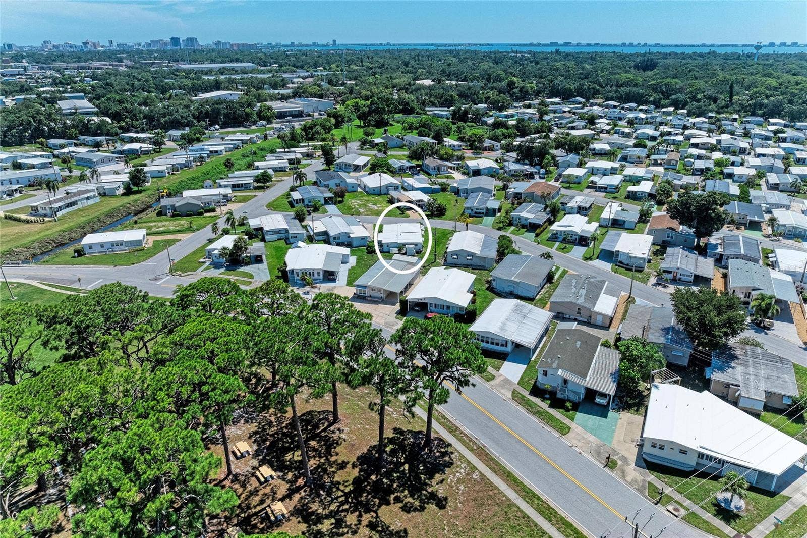 4924 OAKLAND HILLS AVENUE, Sarasota, FL 34234 4924 OAKLAND HILLS AVENUE, Sarasota, FL 34234