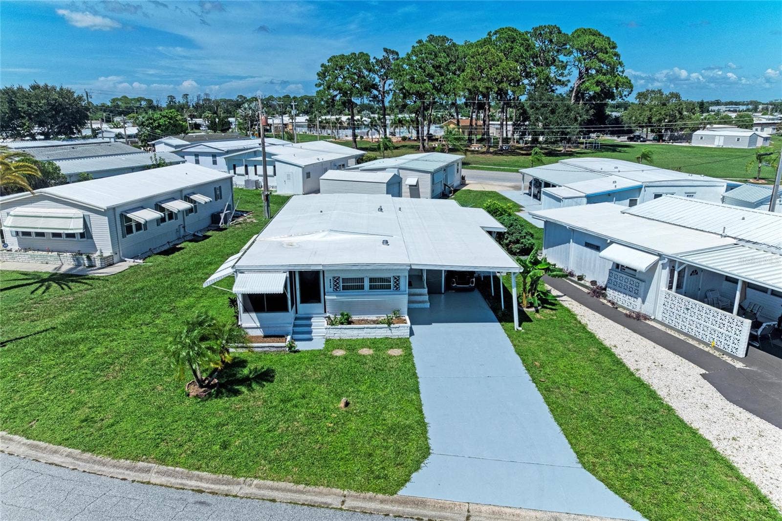 4924 OAKLAND HILLS AVENUE, Sarasota, FL 34234 4924 OAKLAND HILLS AVENUE, Sarasota, FL 34234