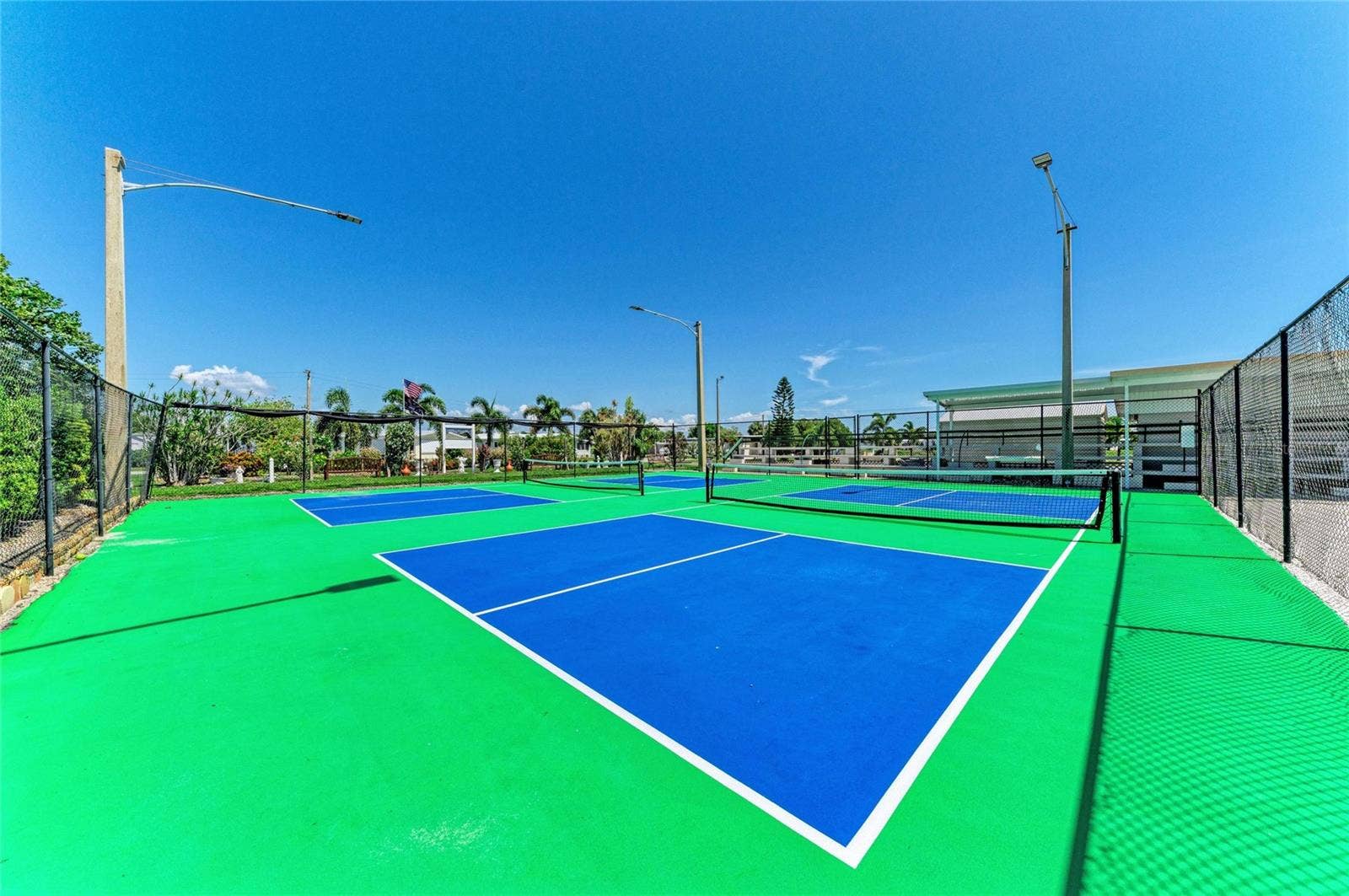 4924 OAKLAND HILLS AVENUE, Sarasota, FL 34234 4924 OAKLAND HILLS AVENUE, Sarasota, FL 34234