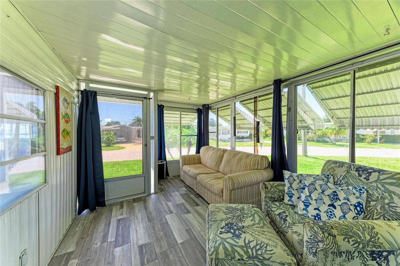4924 OAKLAND HILLS AVENUE, Sarasota, FL 34234 Enclosed front porch