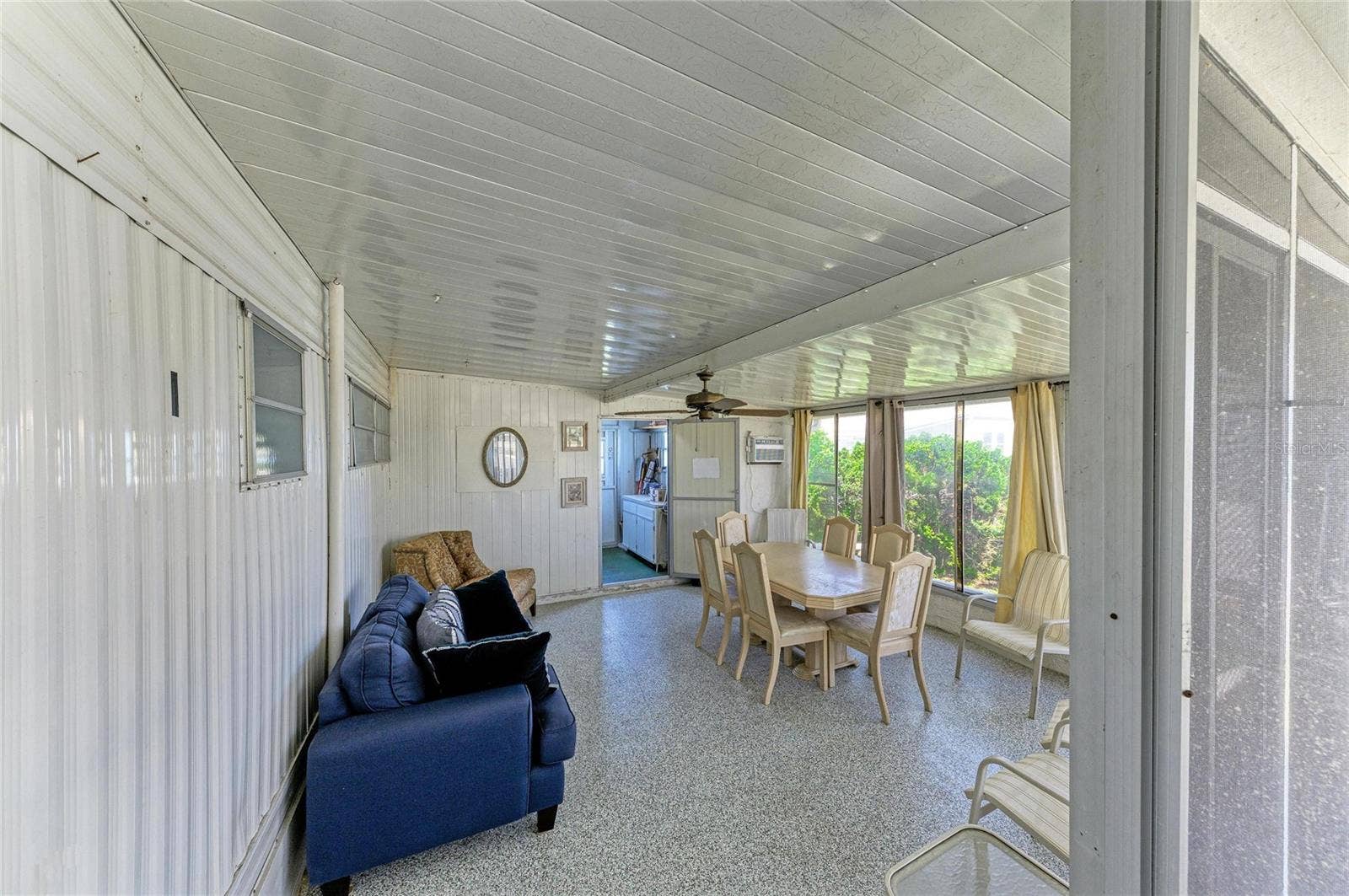 4924 OAKLAND HILLS AVENUE, Sarasota, FL 34234 Florida Room