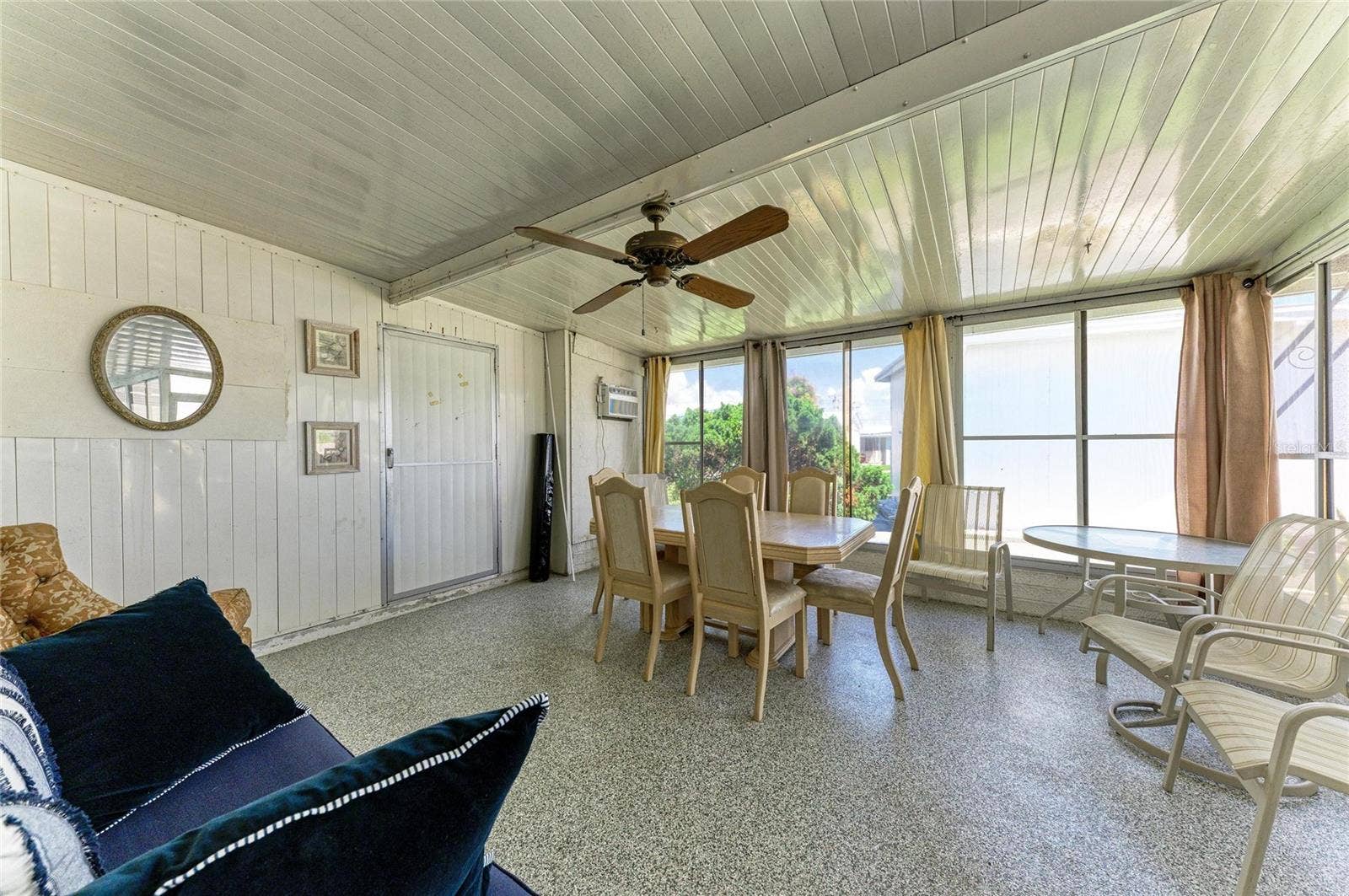 4924 OAKLAND HILLS AVENUE, Sarasota, FL 34234 4924 OAKLAND HILLS AVENUE, Sarasota, FL 34234