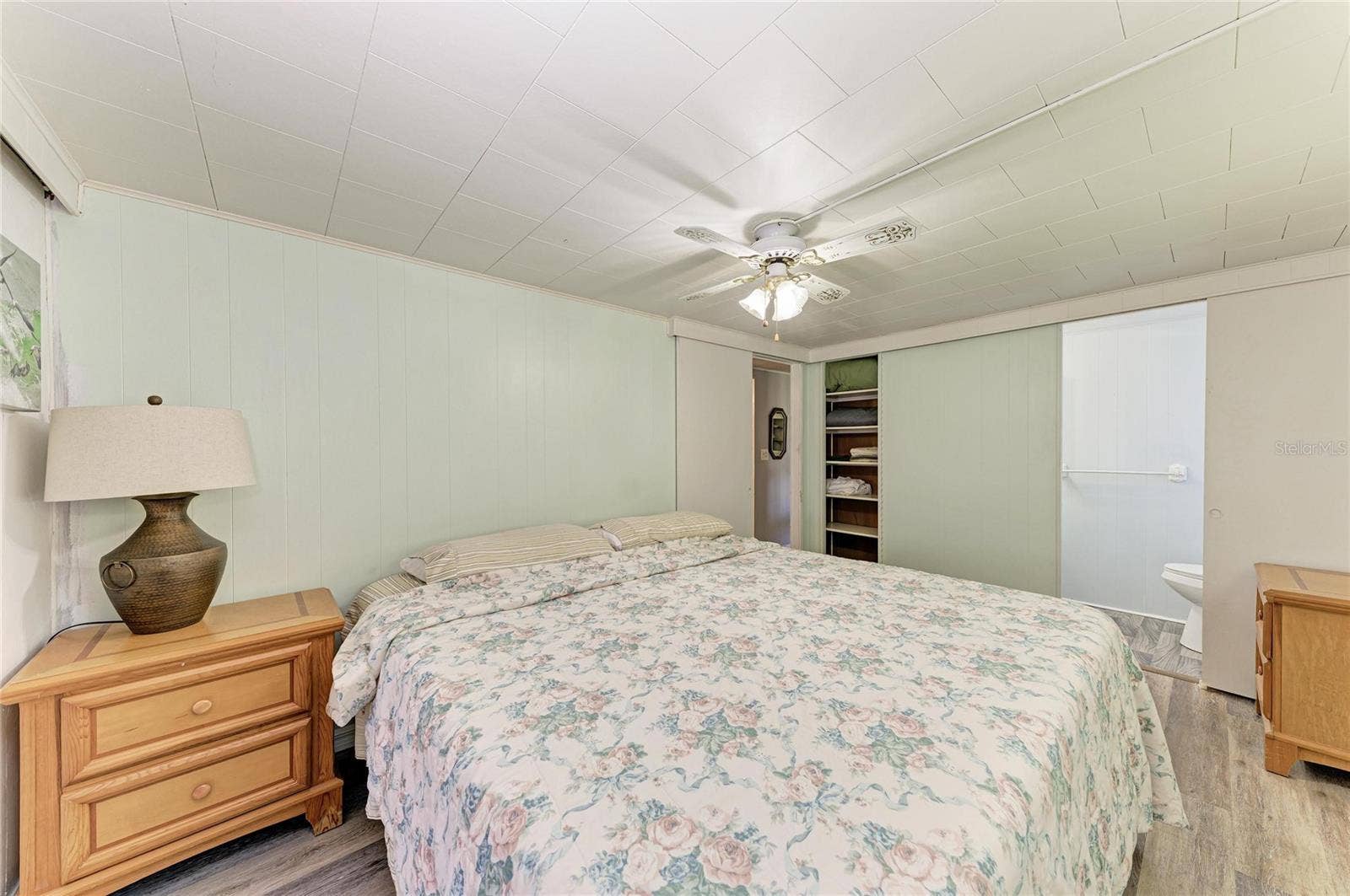 4924 OAKLAND HILLS AVENUE, Sarasota, FL 34234 4924 OAKLAND HILLS AVENUE, Sarasota, FL 34234