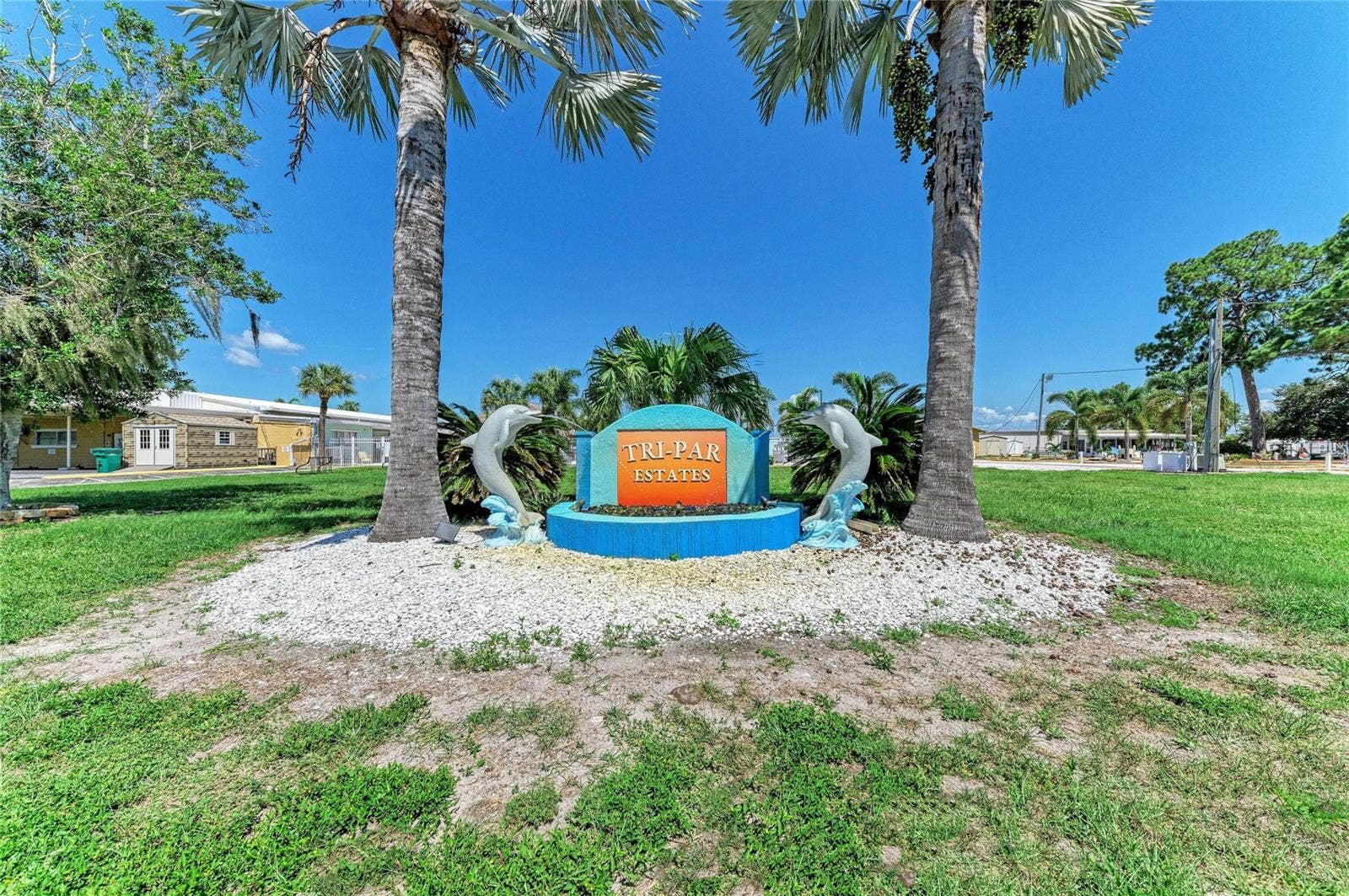 4924 OAKLAND HILLS AVENUE, Sarasota, FL 34234 4924 OAKLAND HILLS AVENUE, Sarasota, FL 34234