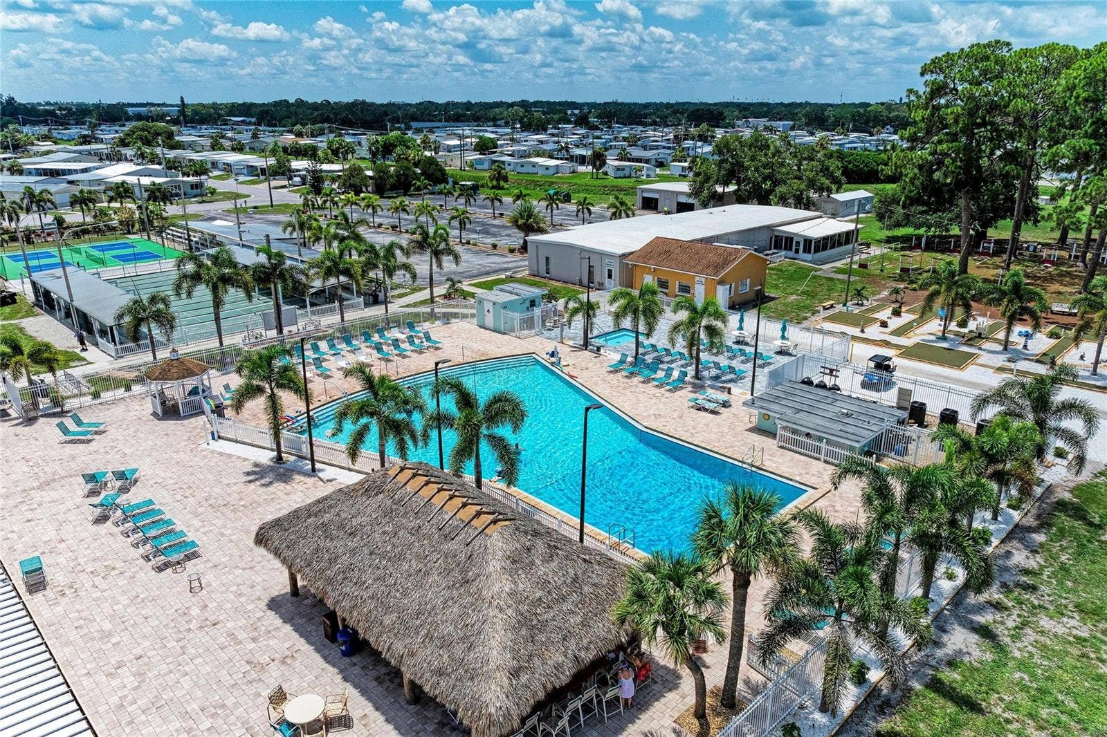 4924 OAKLAND HILLS AVENUE, Sarasota, FL 34234 4924 OAKLAND HILLS AVENUE, Sarasota, FL 34234