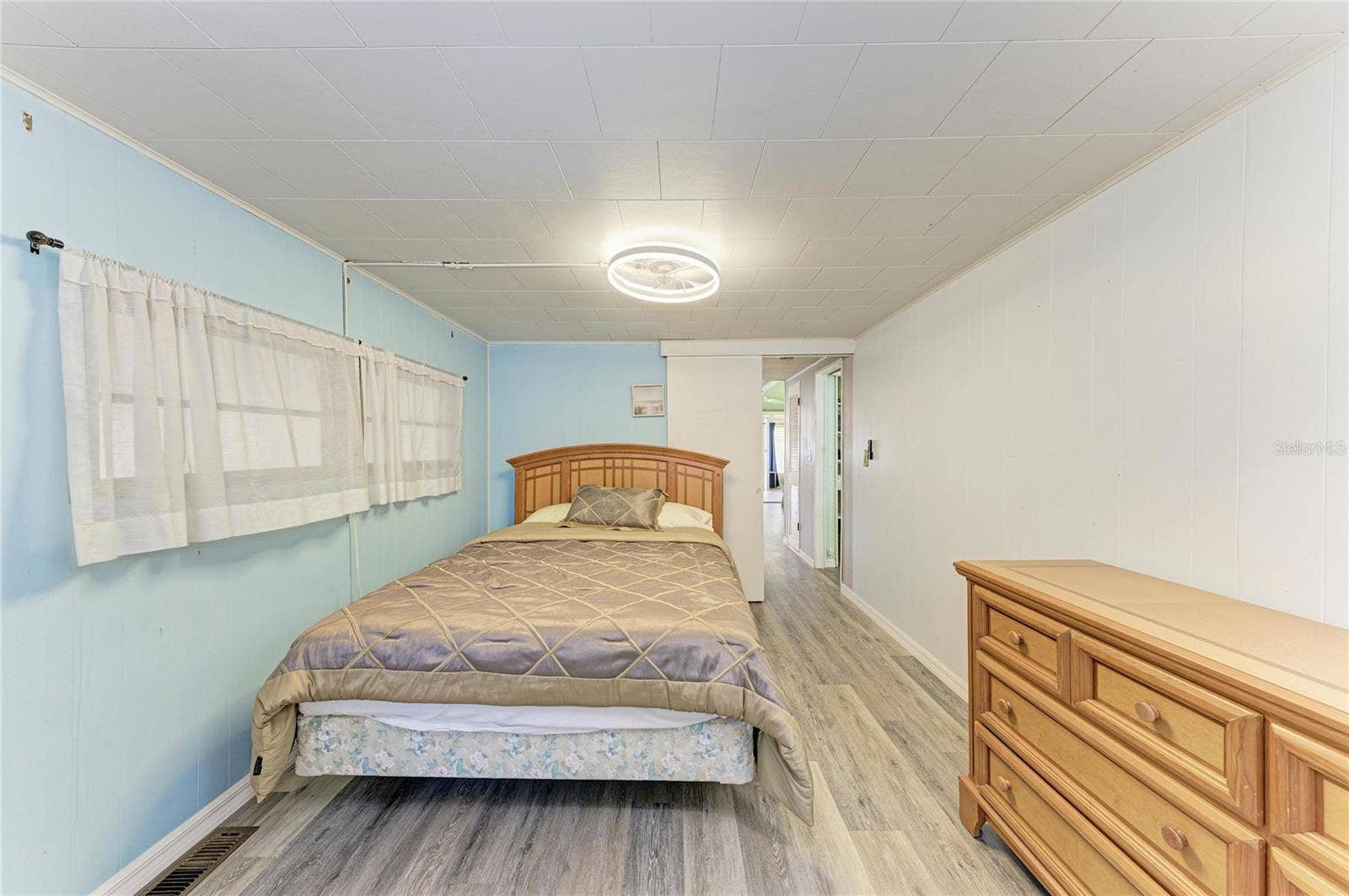 4924 OAKLAND HILLS AVENUE, Sarasota, FL 34234 4924 OAKLAND HILLS AVENUE, Sarasota, FL 34234