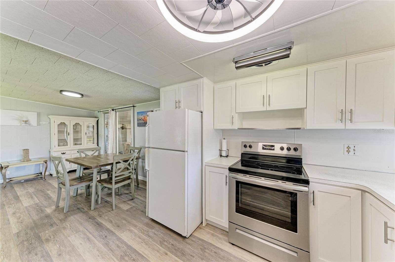 4924 OAKLAND HILLS AVENUE, Sarasota, FL 34234 4924 OAKLAND HILLS AVENUE, Sarasota, FL 34234