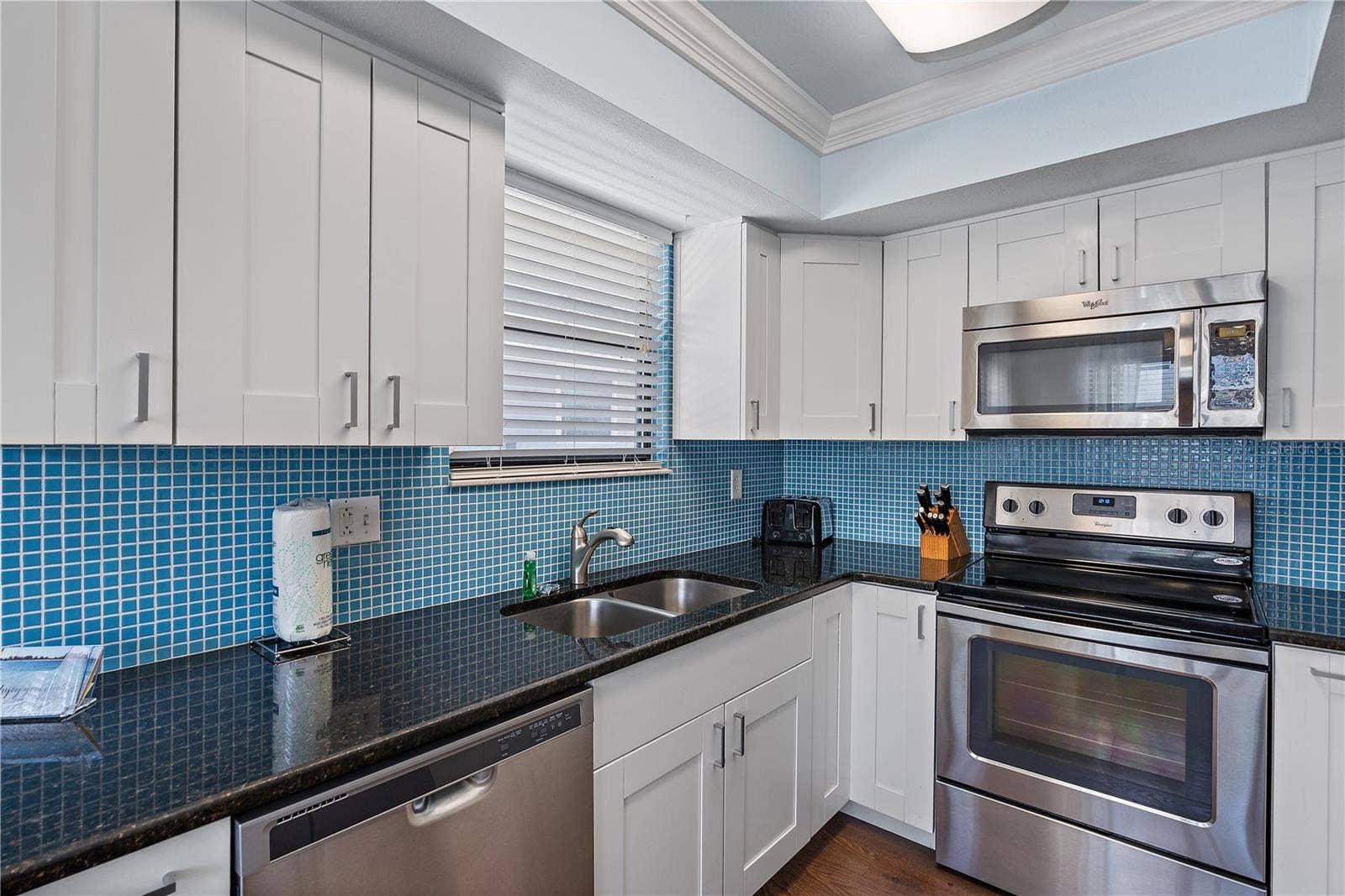4104 4TH AVENUE, #3, Holmes Beach, FL 34217 Unit 1/Unit 2 Both have same features