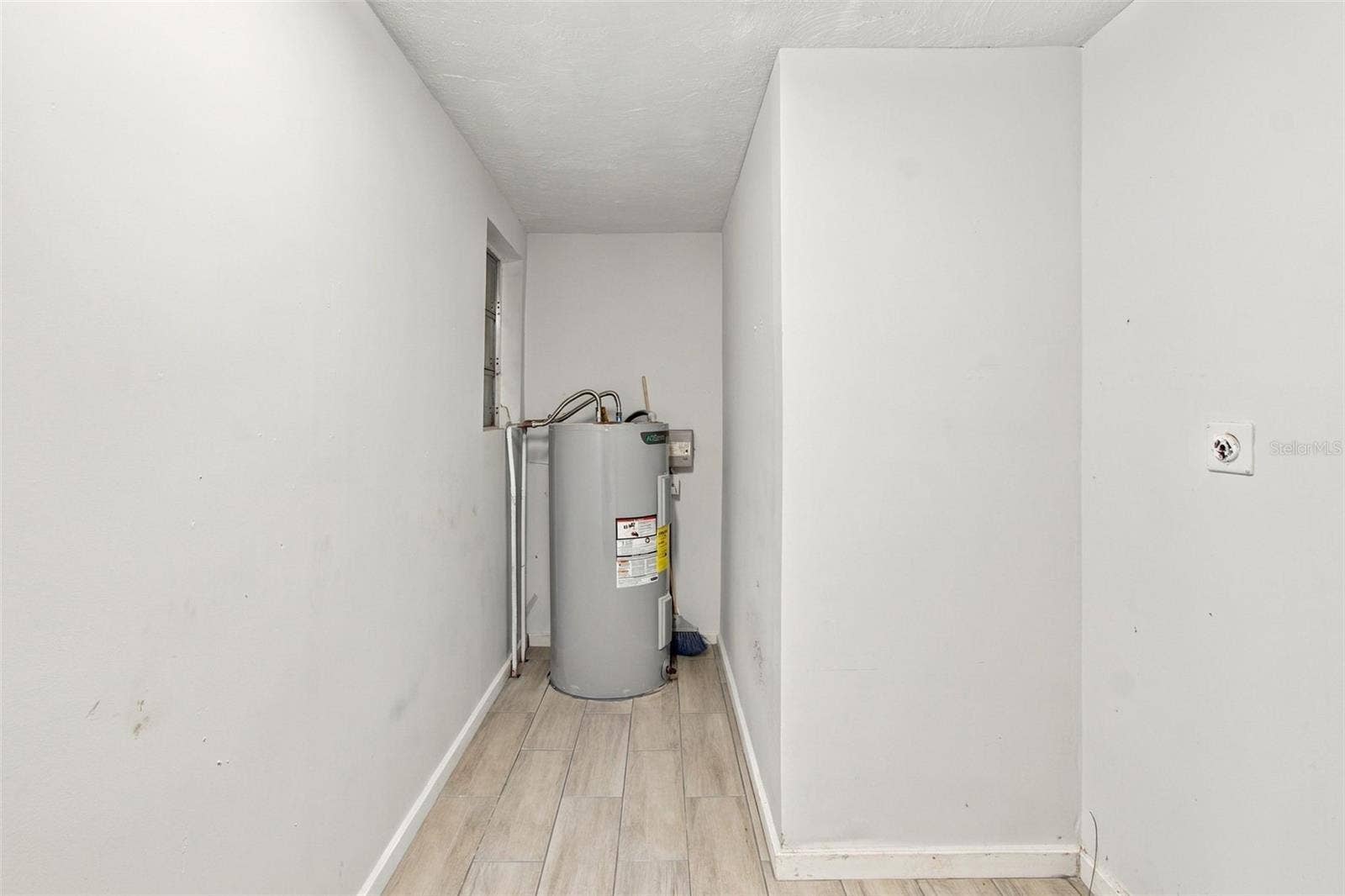 2115 55TH AVENUE E, Bradenton, FL 34203 2115 55TH AVENUE E, Bradenton, FL 34203