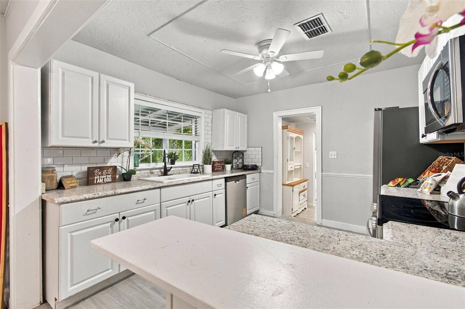 2115 55TH AVENUE E, Bradenton, FL 34203 2115 55TH AVENUE E, Bradenton, FL 34203