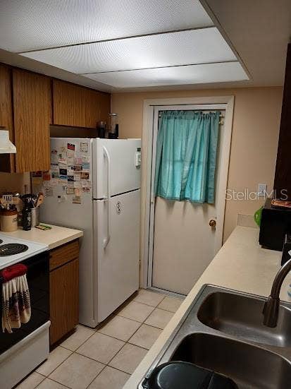1010 W FAITH CIRCLE, #20, Bradenton, FL 34212 Kitchen