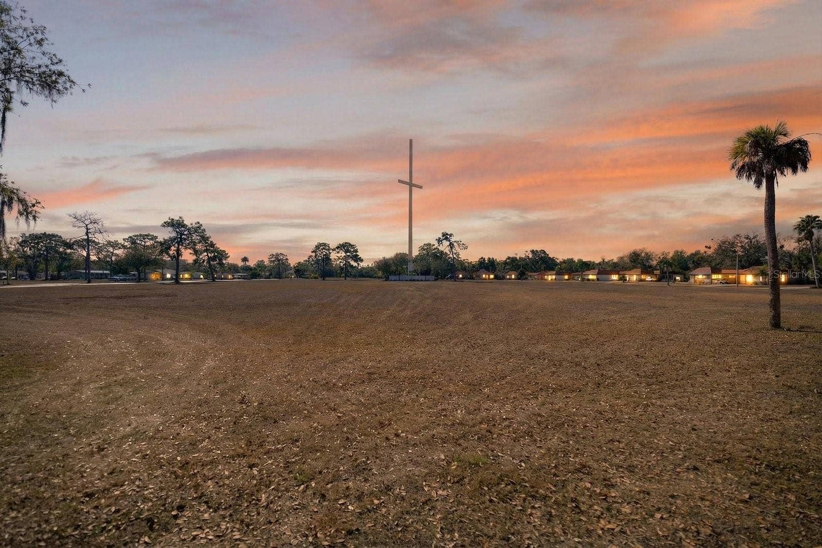 1010 W FAITH CIRCLE, #20, Bradenton, FL 34212 Cross at twilight