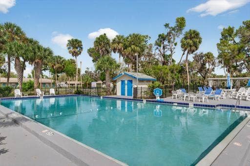 1010 W FAITH CIRCLE, #20, Bradenton, FL 34212 Beautiful heated pool