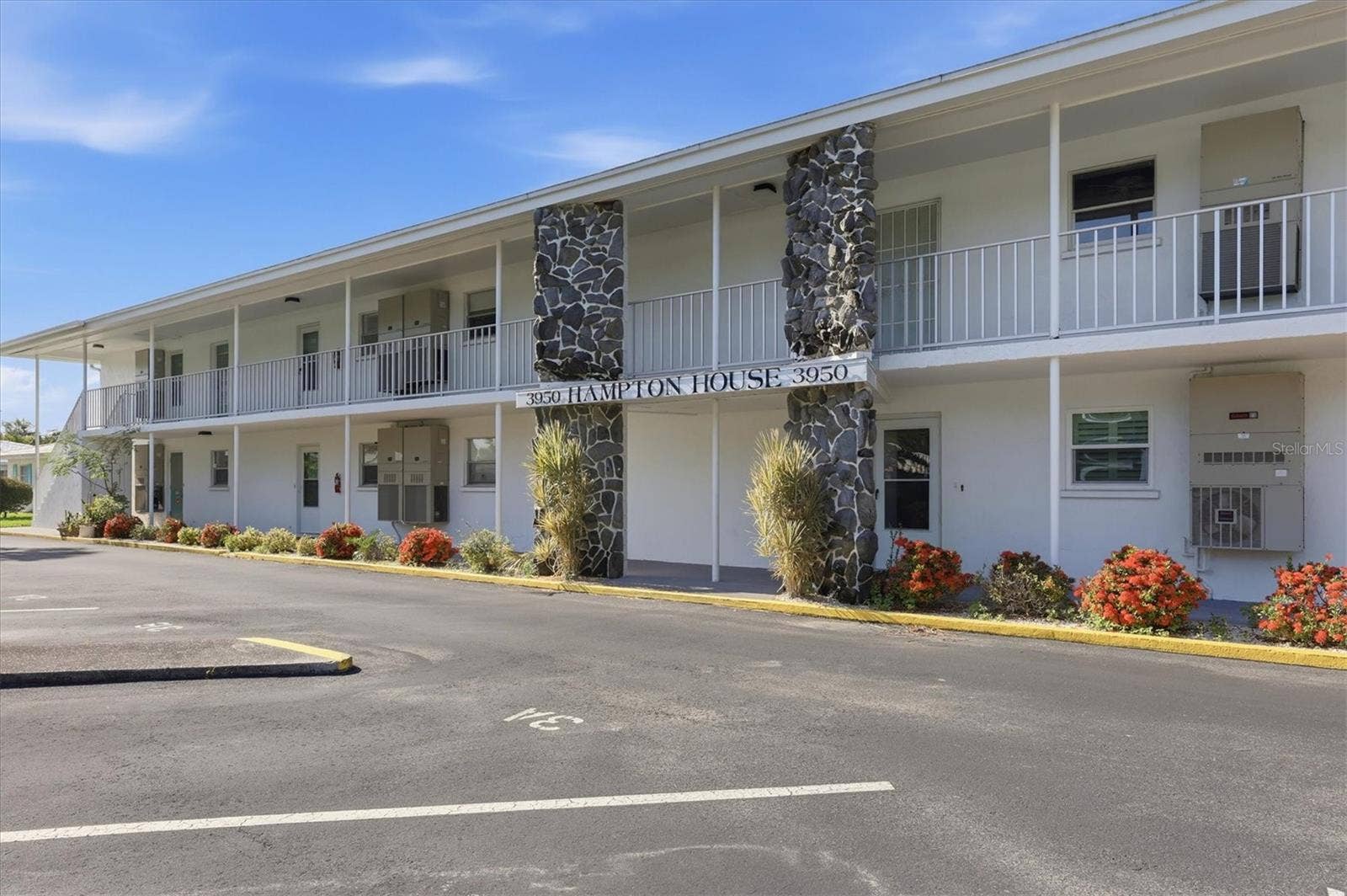 3950 ROXANE BOULEVARD, #3B, Sarasota, FL 34235 3950 ROXANE BOULEVARD, #3B, Sarasota, FL 34235