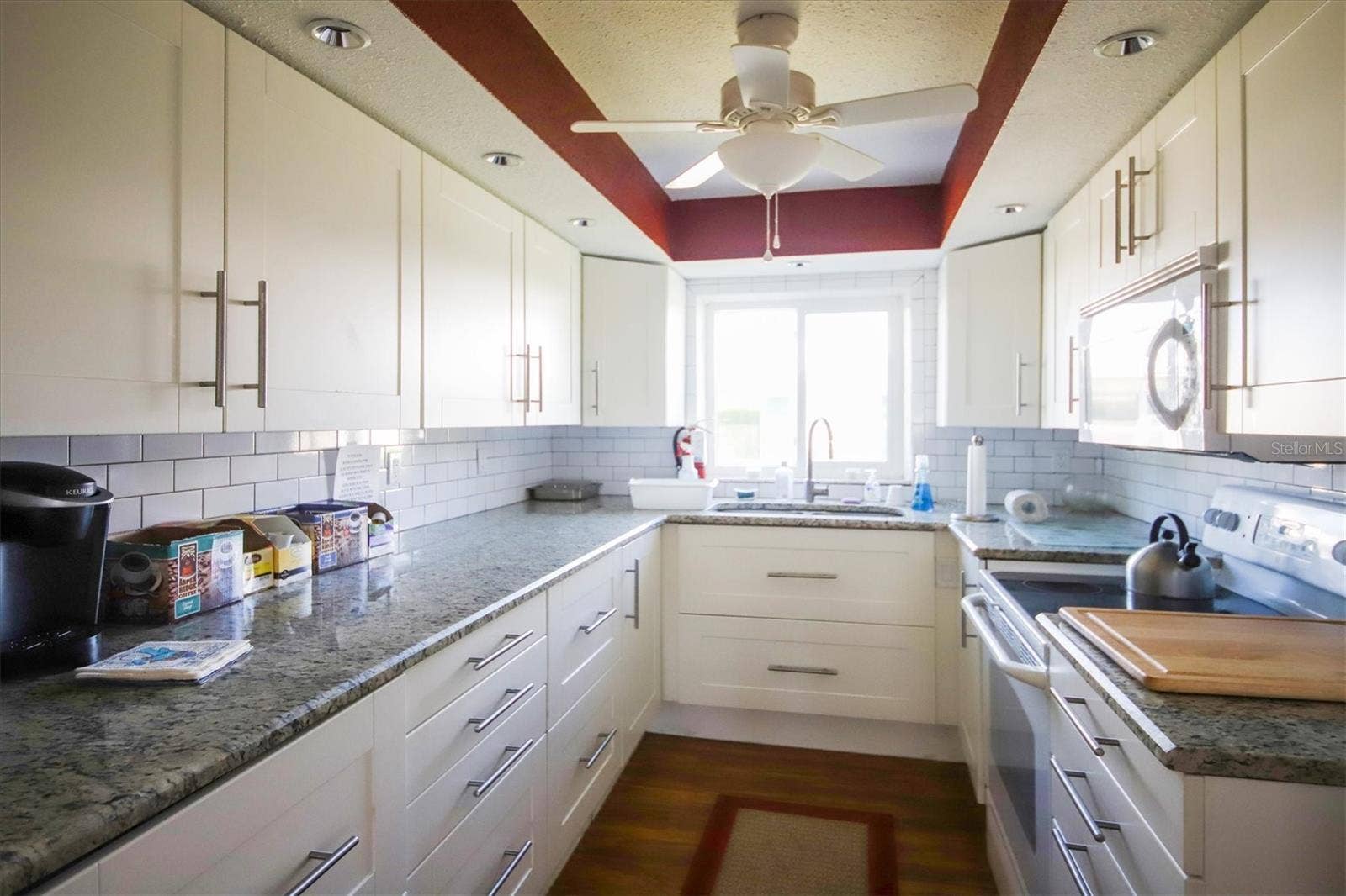 3950 ROXANE BOULEVARD, #3B, Sarasota, FL 34235 3950 ROXANE BOULEVARD, #3B, Sarasota, FL 34235