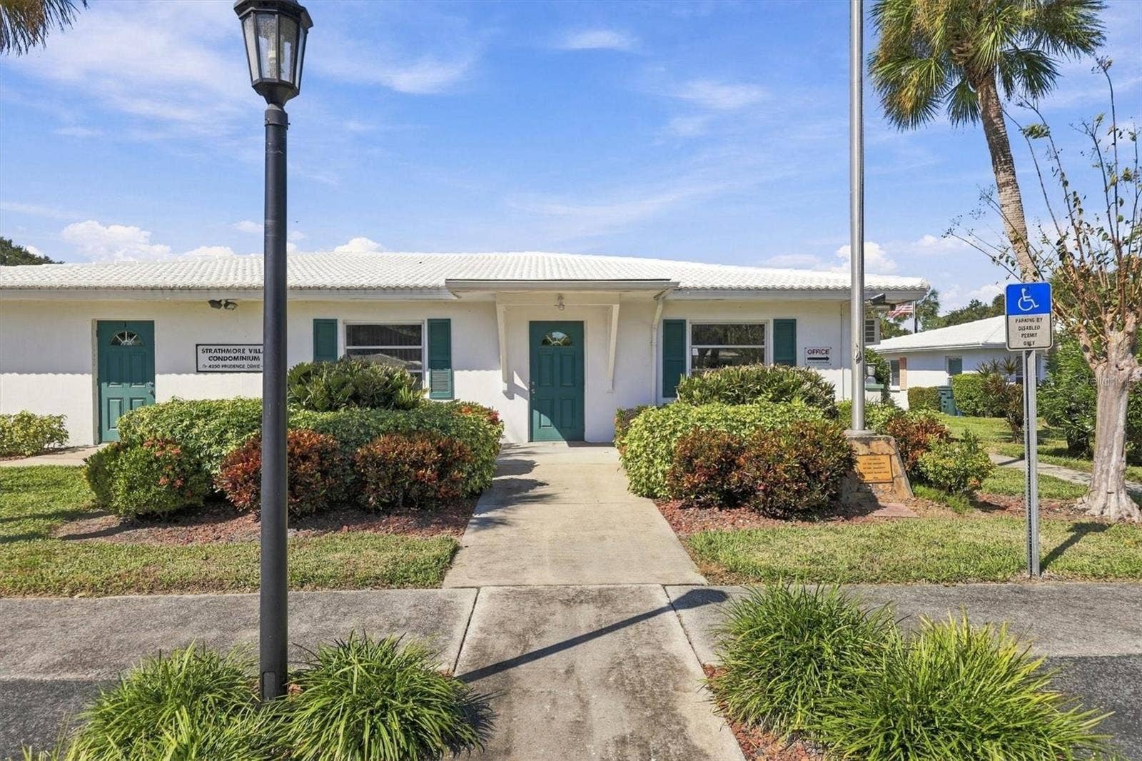 3950 ROXANE BOULEVARD, #3B, Sarasota, FL 34235 community clubhouse