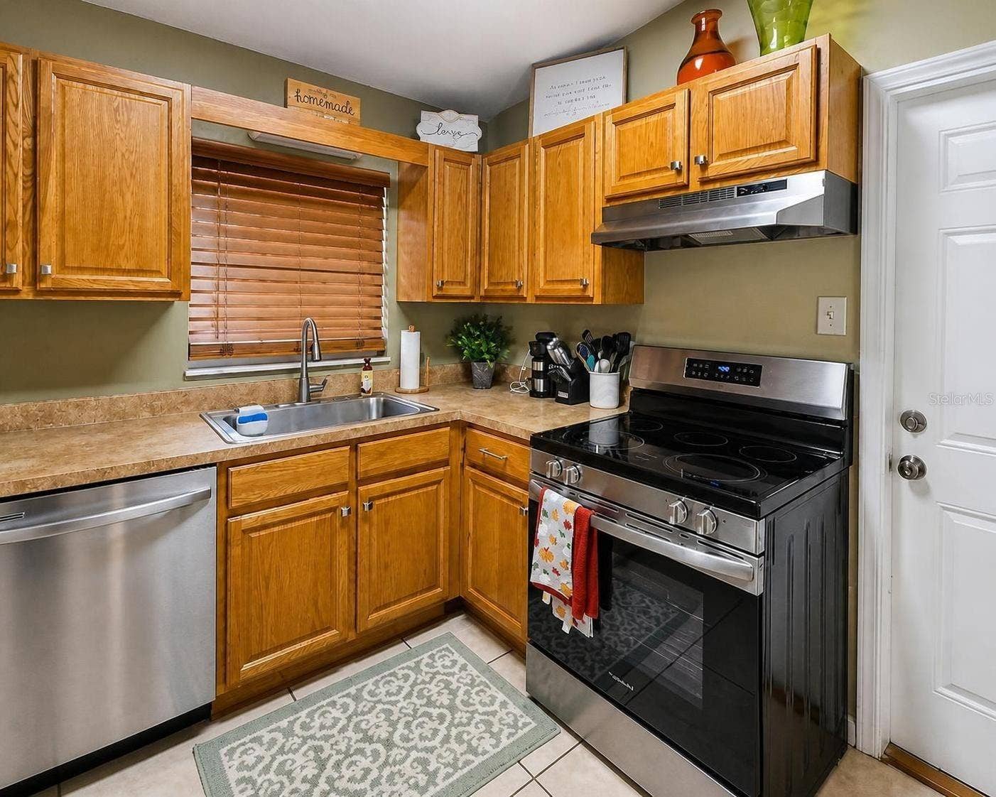 2074 W HIBISCUS ROAD, Avon Park, FL 33825 Kitchen brand new Stainless Steel Appliances