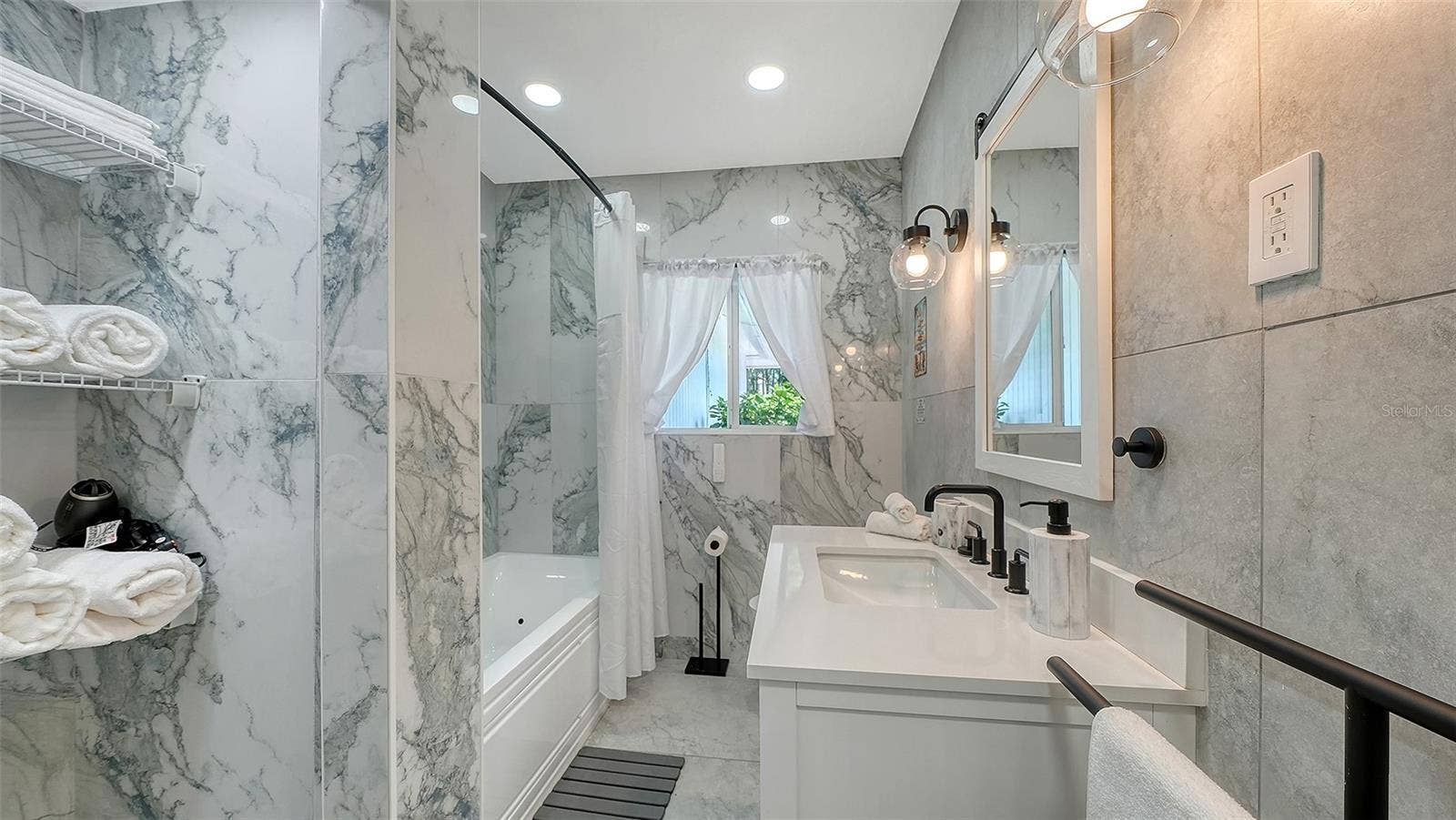 2375 DATURA STREET, Sarasota, FL 34239 2375 DATURA STREET, Sarasota, FL 34239