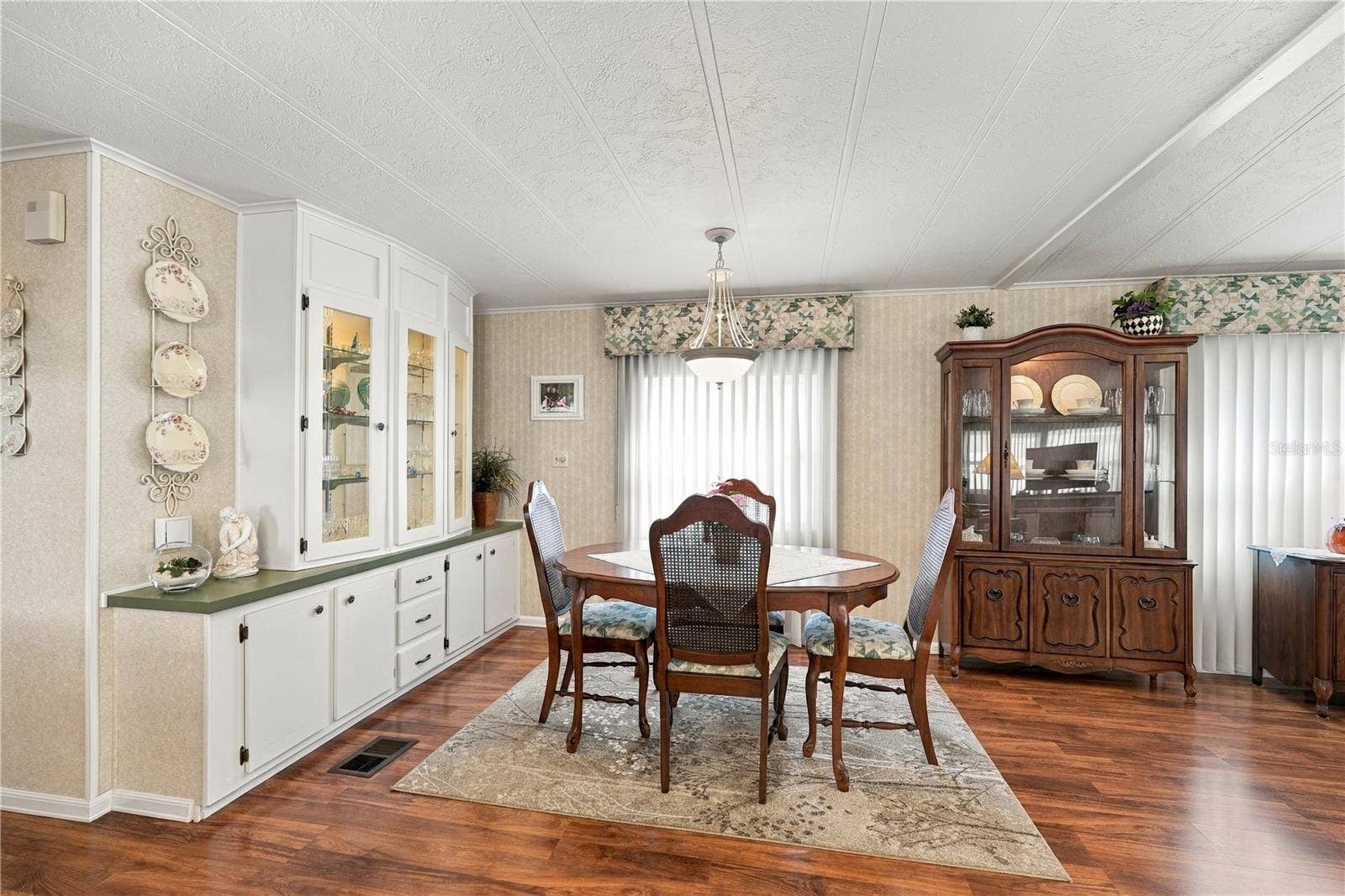 5619 BAYSHORE ROAD, #422, Palmetto, FL 34221 5619 BAYSHORE ROAD, #422, Palmetto, FL 34221