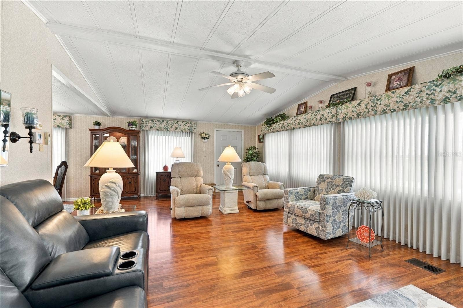 5619 BAYSHORE ROAD, #422, Palmetto, FL 34221 5619 BAYSHORE ROAD, #422, Palmetto, FL 34221