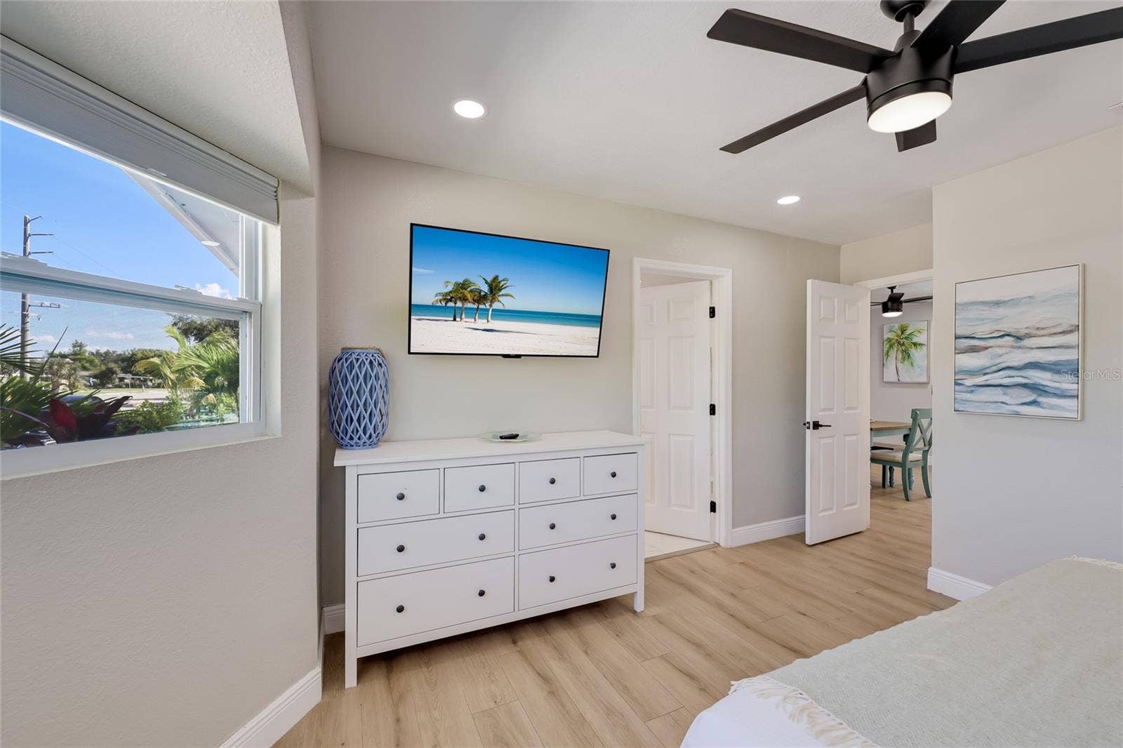6311 1ST AVENUE W, Bradenton, FL 34209 6311 1ST AVENUE W, Bradenton, FL 34209