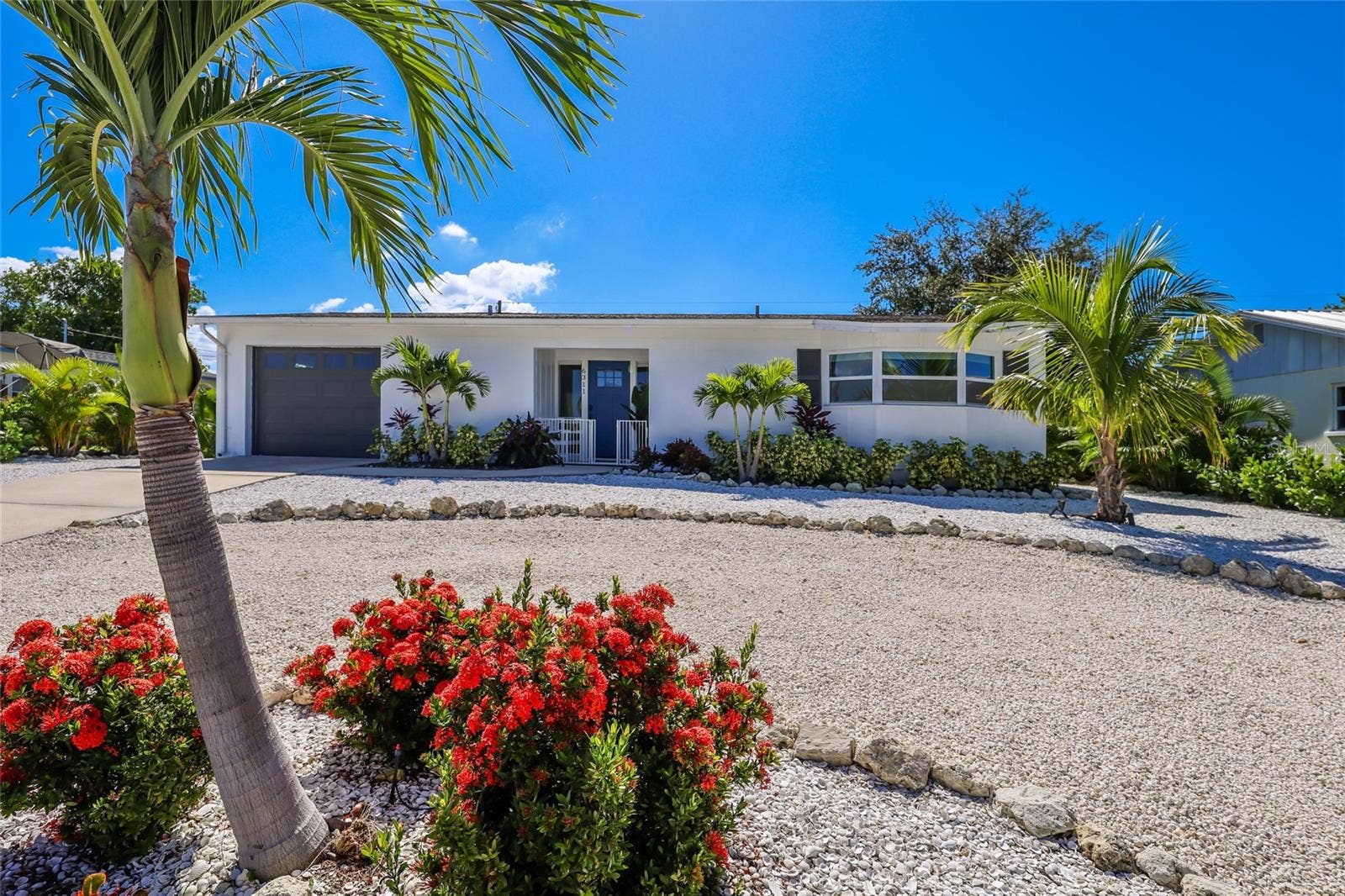 6311 1ST AVENUE W, Bradenton, FL 34209 6311 1ST AVENUE W, Bradenton, FL 34209