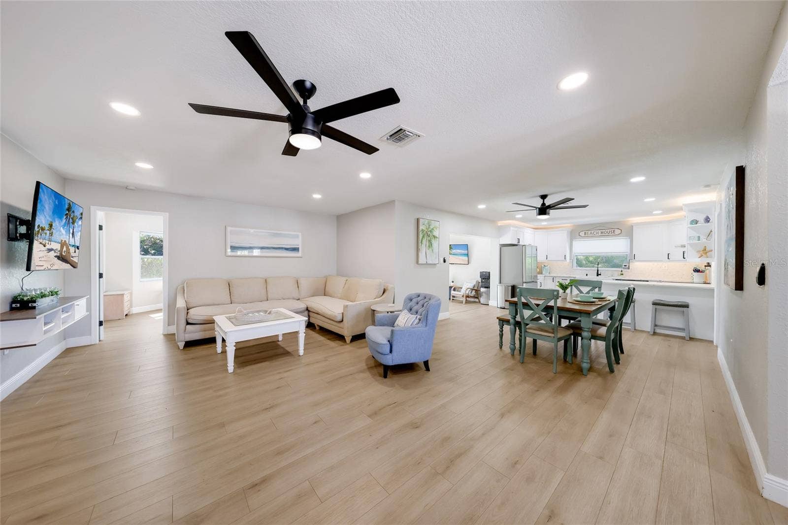 6311 1ST AVENUE W, Bradenton, FL 34209 6311 1ST AVENUE W, Bradenton, FL 34209
