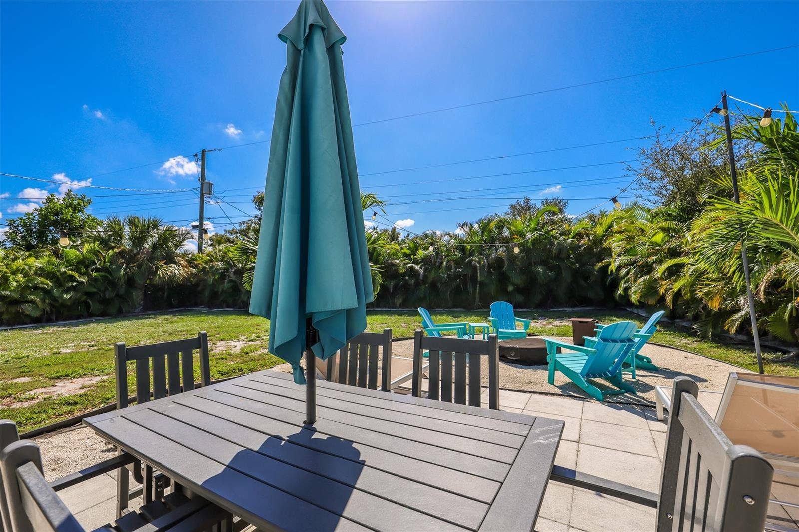 6311 1ST AVENUE W, Bradenton, FL 34209 6311 1ST AVENUE W, Bradenton, FL 34209