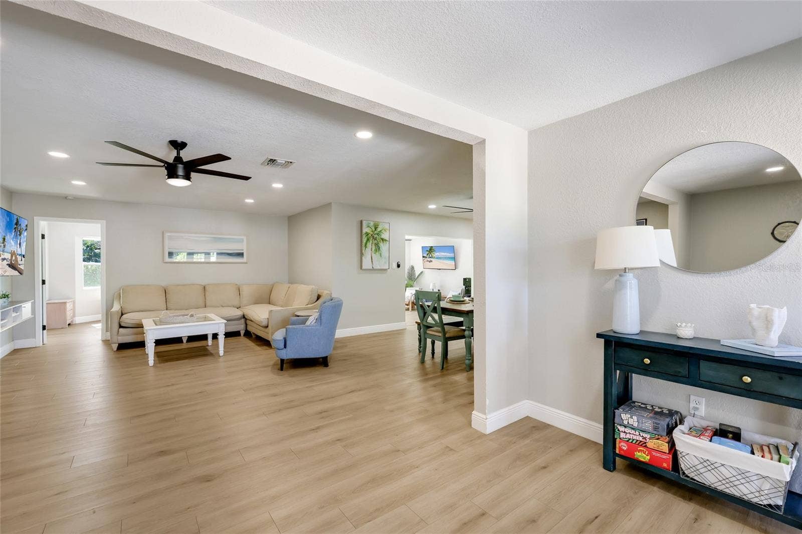 6311 1ST AVENUE W, Bradenton, FL 34209 6311 1ST AVENUE W, Bradenton, FL 34209
