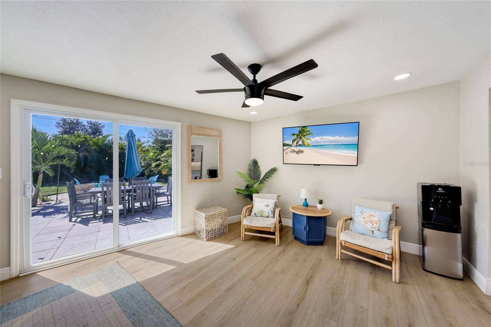 6311 1ST AVENUE W, Bradenton, FL 34209 6311 1ST AVENUE W, Bradenton, FL 34209