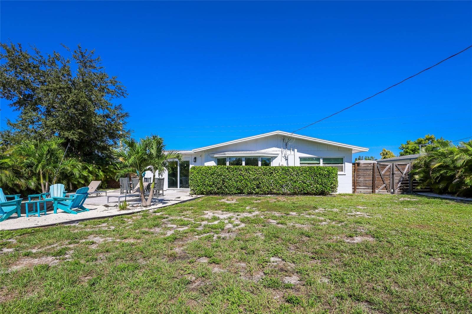 6311 1ST AVENUE W, Bradenton, FL 34209 6311 1ST AVENUE W, Bradenton, FL 34209