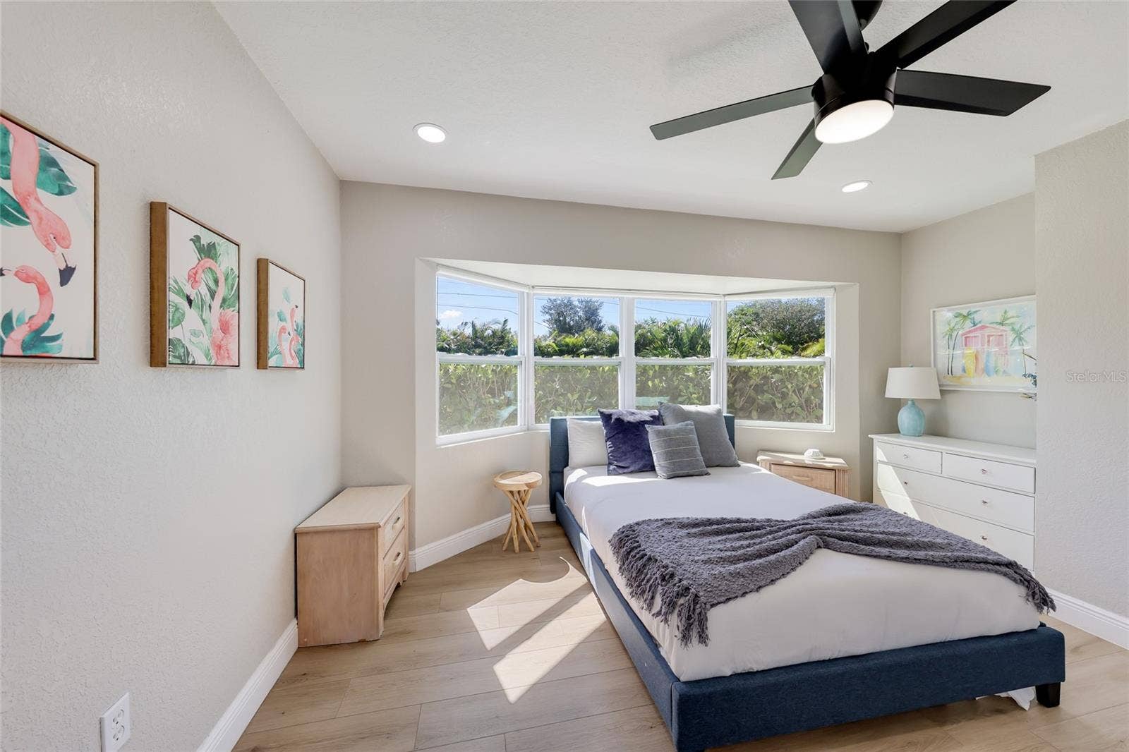 6311 1ST AVENUE W, Bradenton, FL 34209 6311 1ST AVENUE W, Bradenton, FL 34209