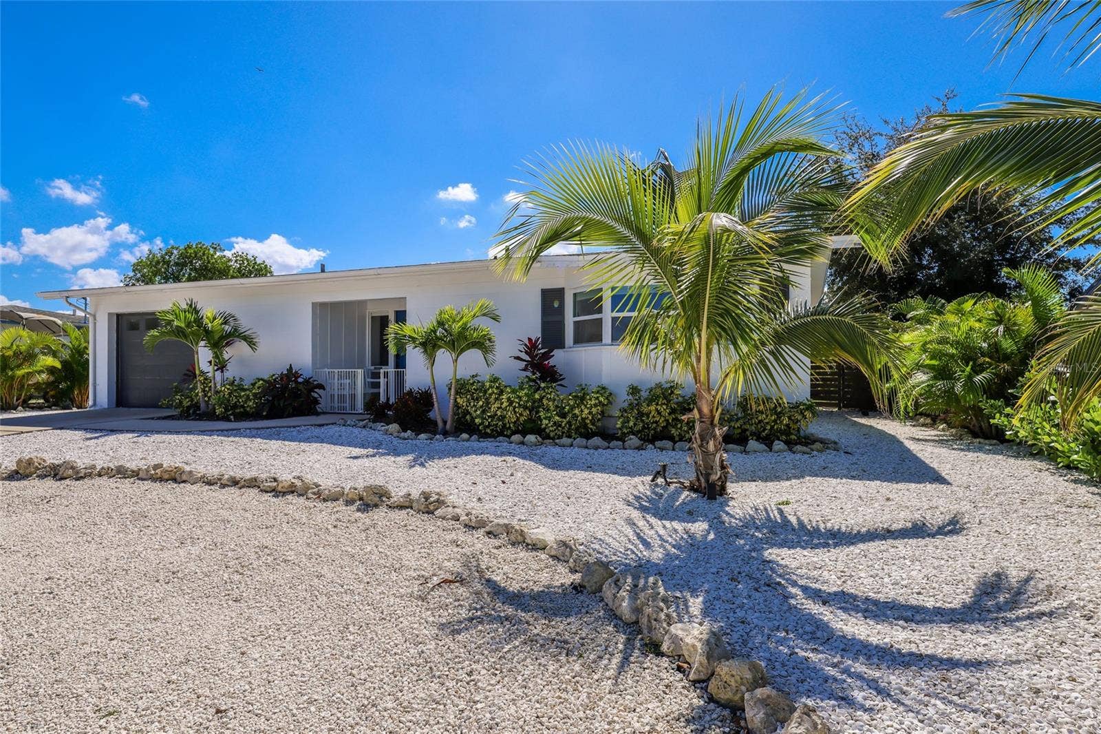 6311 1ST AVENUE W, Bradenton, FL 34209 6311 1ST AVENUE W, Bradenton, FL 34209