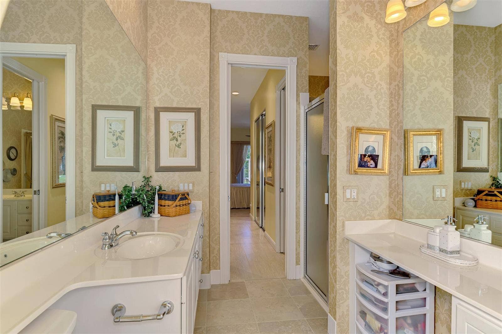 5882 BENEVENTO DRIVE, Sarasota, FL 34238 5882 BENEVENTO DRIVE, Sarasota, FL 34238