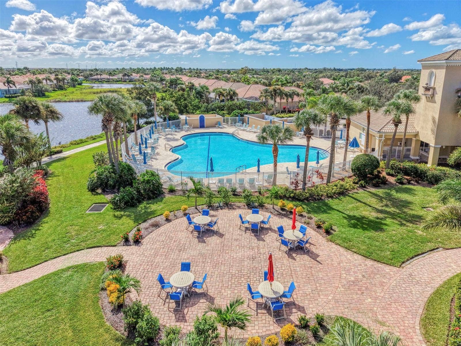 5882 BENEVENTO DRIVE, Sarasota, FL 34238 5882 BENEVENTO DRIVE, Sarasota, FL 34238