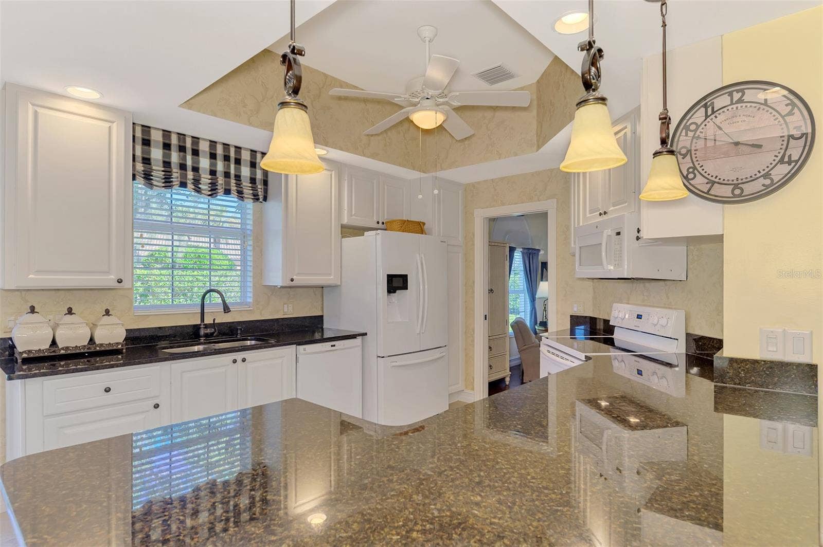 5882 BENEVENTO DRIVE, Sarasota, FL 34238 5882 BENEVENTO DRIVE, Sarasota, FL 34238