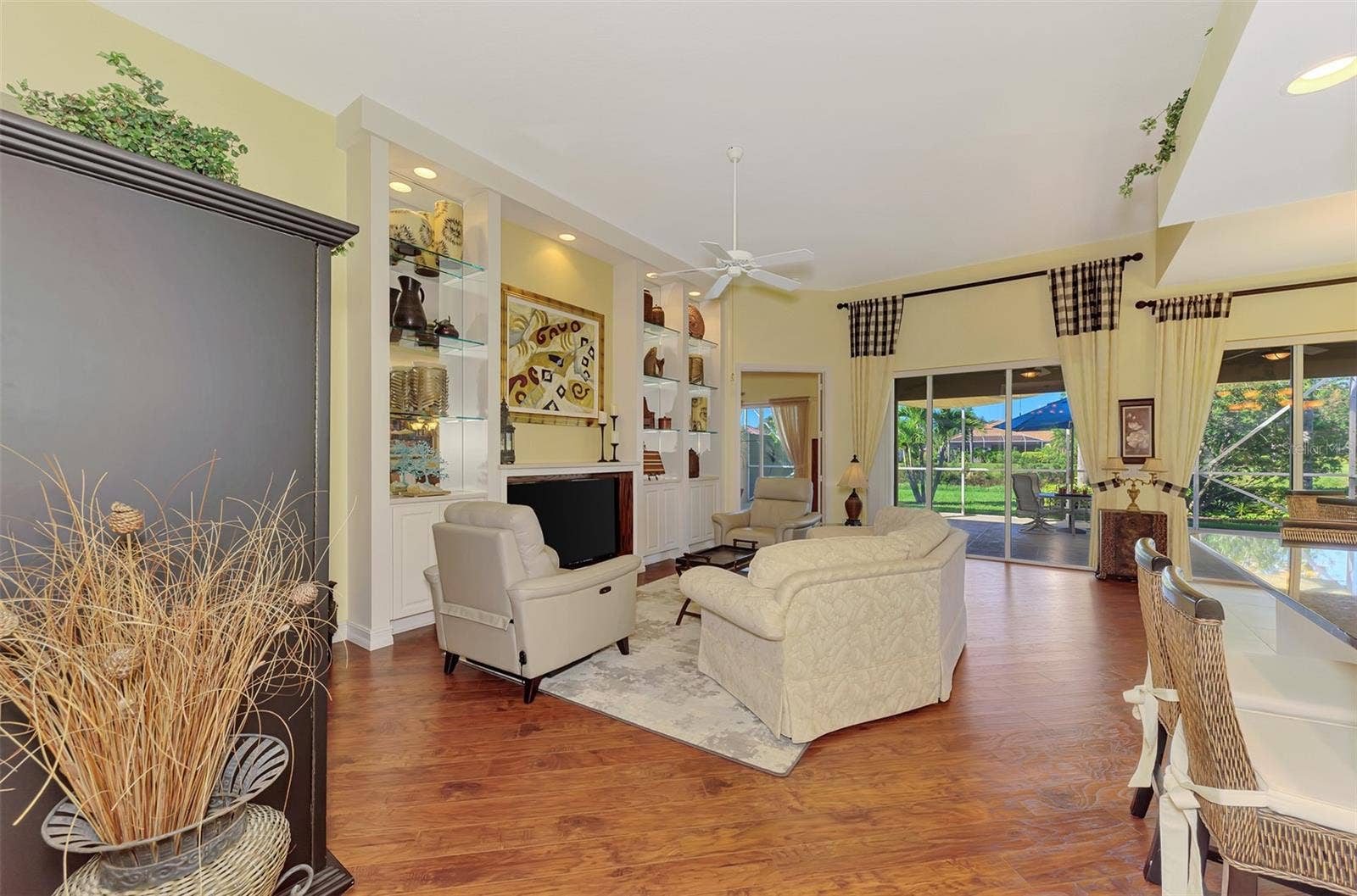 5882 BENEVENTO DRIVE, Sarasota, FL 34238 5882 BENEVENTO DRIVE, Sarasota, FL 34238