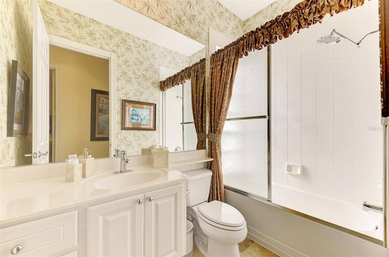 5882 BENEVENTO DRIVE, Sarasota, FL 34238 5882 BENEVENTO DRIVE, Sarasota, FL 34238