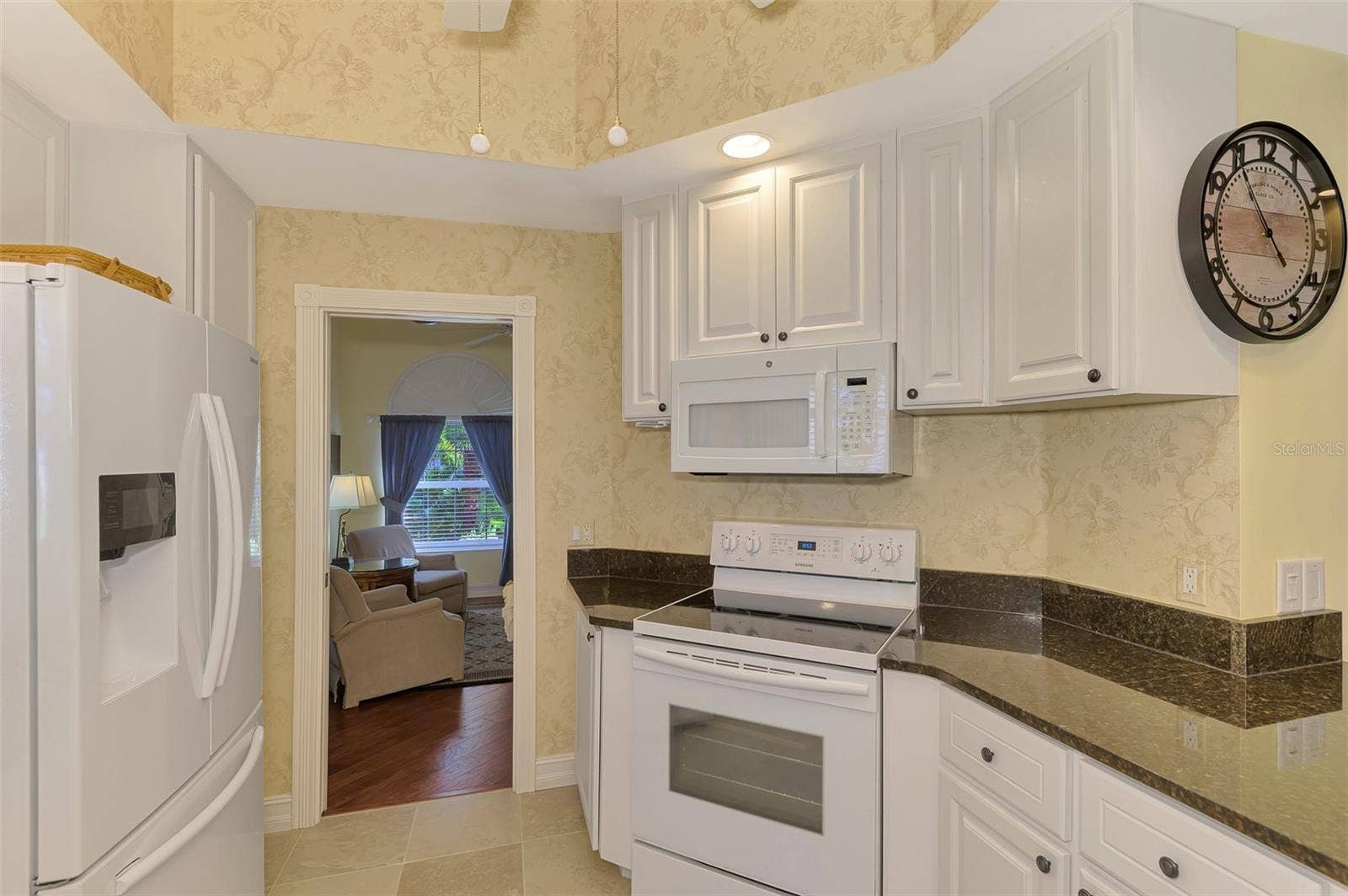 5882 BENEVENTO DRIVE, Sarasota, FL 34238 5882 BENEVENTO DRIVE, Sarasota, FL 34238