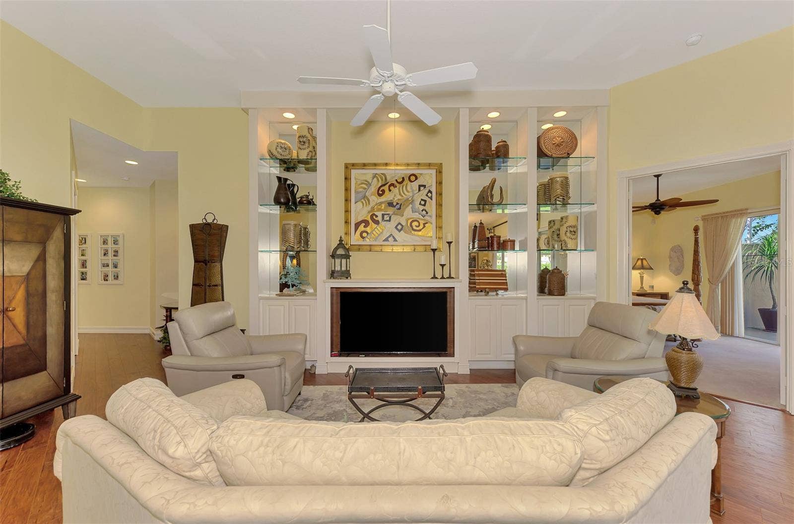 5882 BENEVENTO DRIVE, Sarasota, FL 34238 5882 BENEVENTO DRIVE, Sarasota, FL 34238
