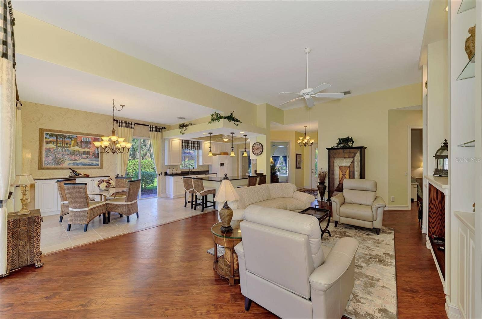 5882 BENEVENTO DRIVE, Sarasota, FL 34238 5882 BENEVENTO DRIVE, Sarasota, FL 34238