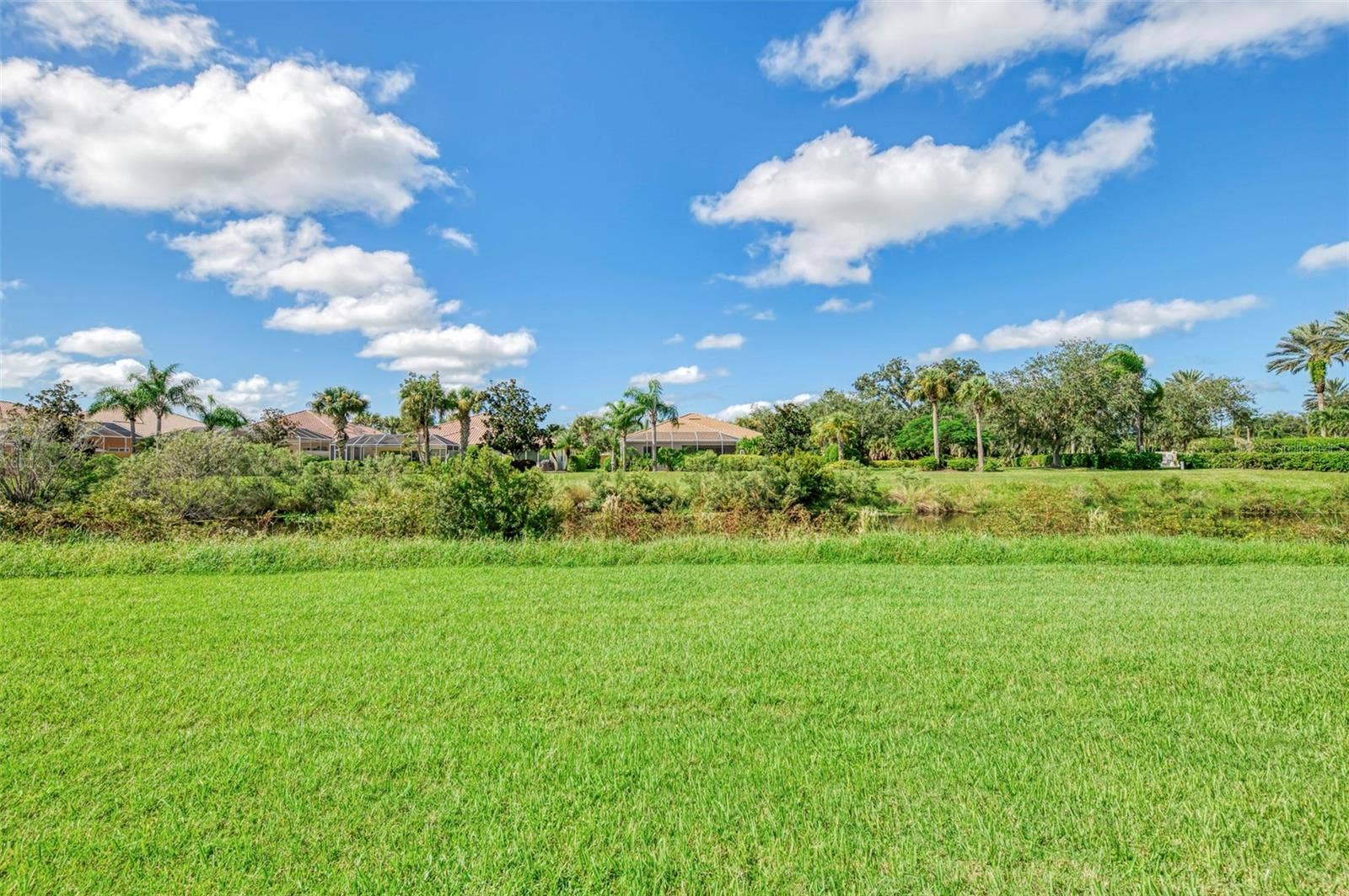 5882 BENEVENTO DRIVE, Sarasota, FL 34238 5882 BENEVENTO DRIVE, Sarasota, FL 34238