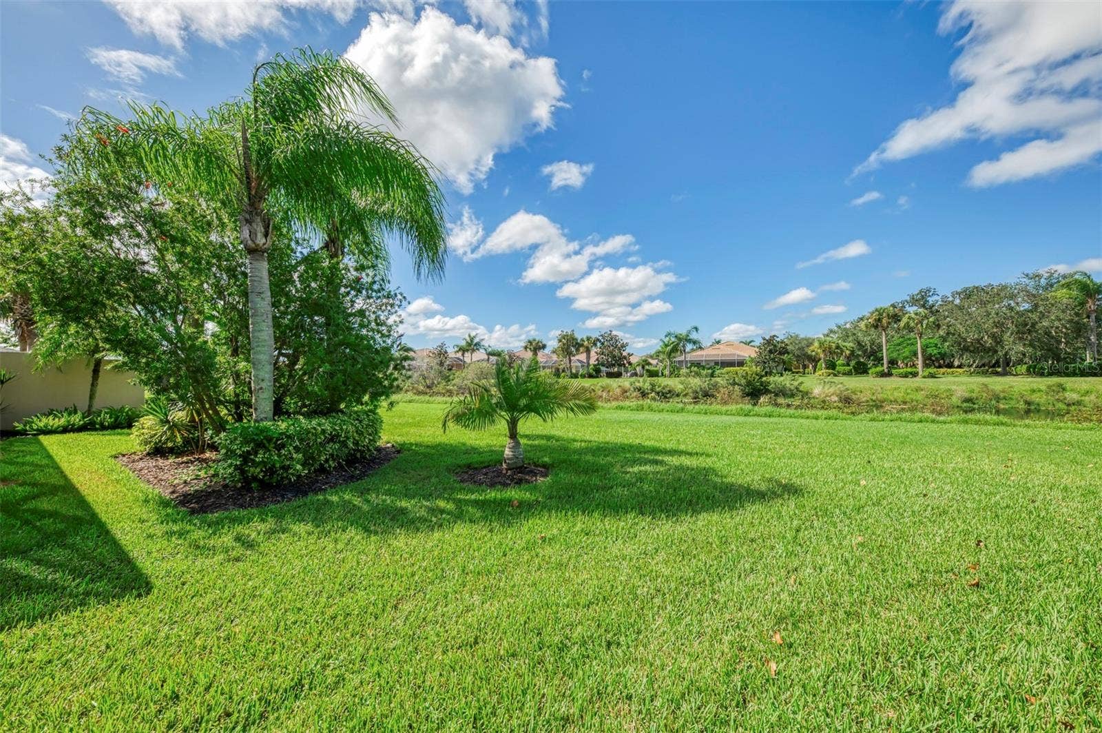 5882 BENEVENTO DRIVE, Sarasota, FL 34238 5882 BENEVENTO DRIVE, Sarasota, FL 34238