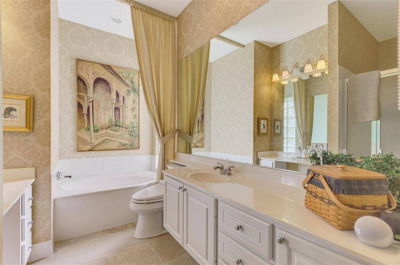 5882 BENEVENTO DRIVE, Sarasota, FL 34238 5882 BENEVENTO DRIVE, Sarasota, FL 34238